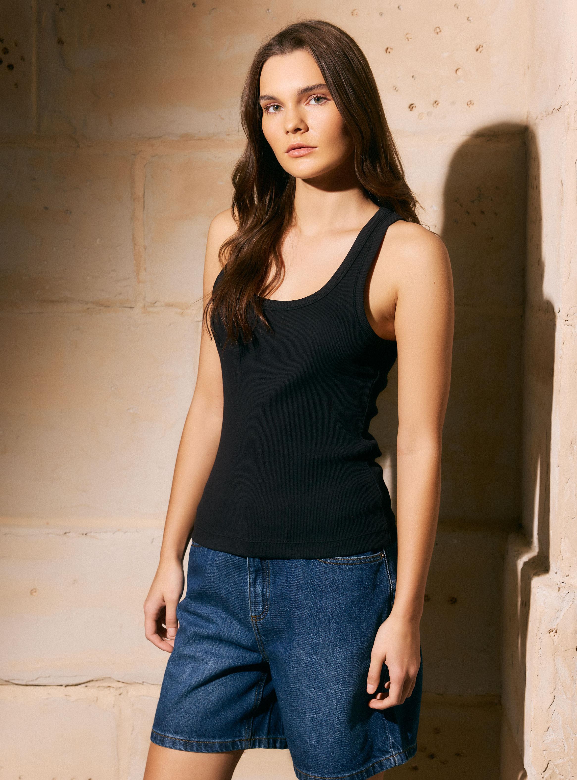 Polera Tank Básica Acalanada-0