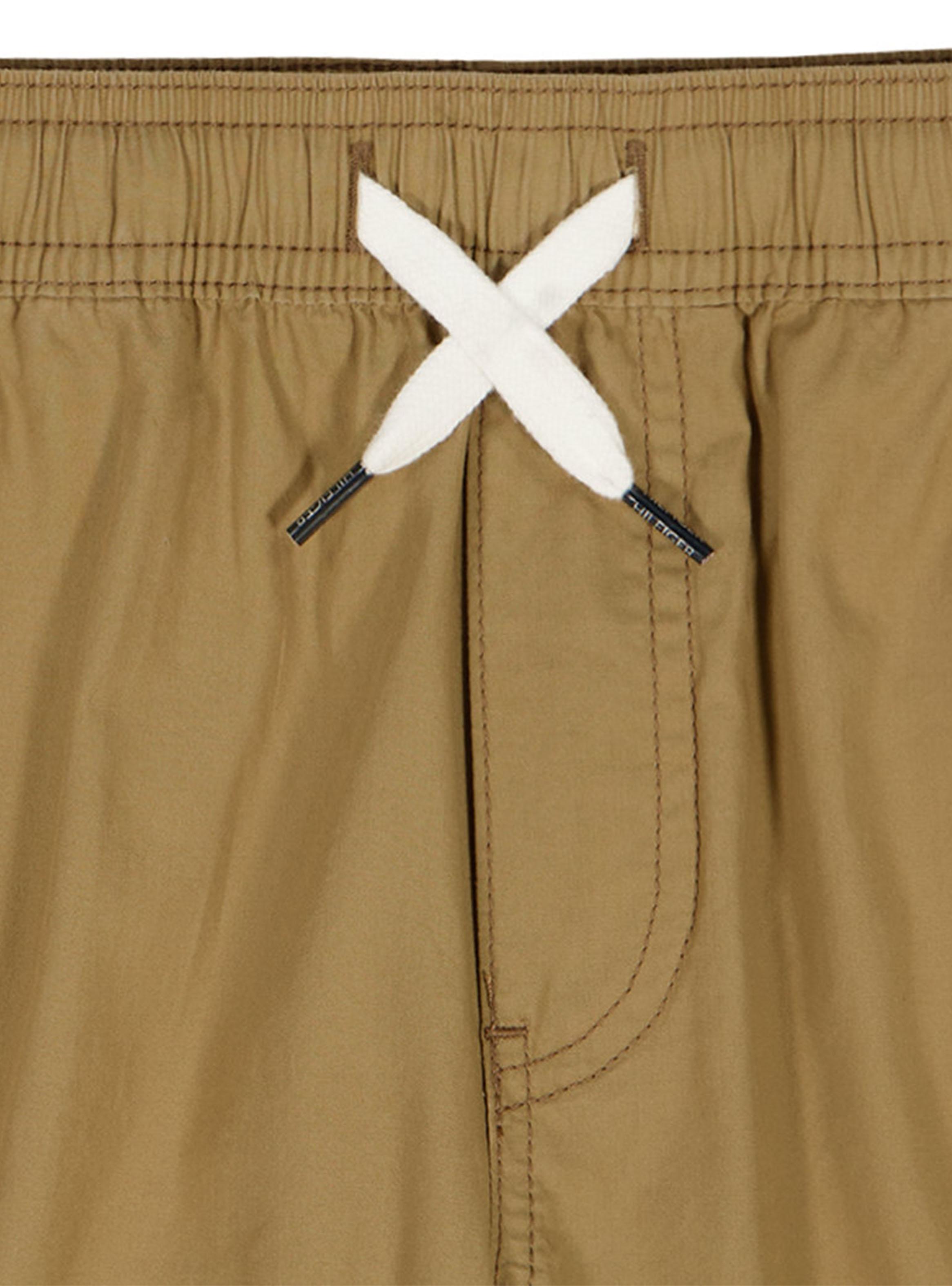 Short Tiro Medio Bolsillo Cargo Logo-2