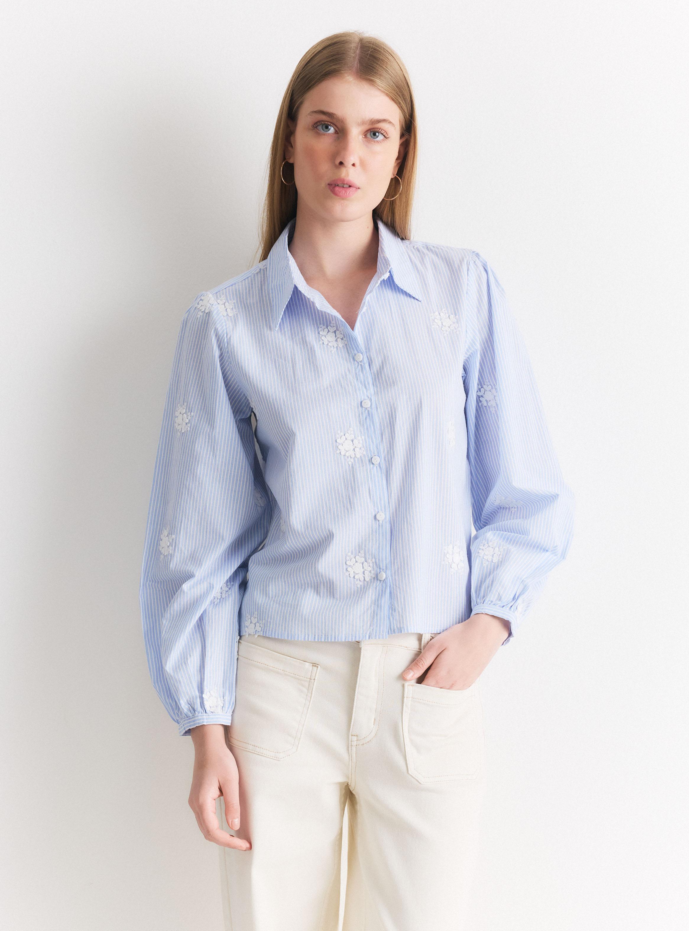 Blusa Rayas Verticales Bordados Florales 3D-0