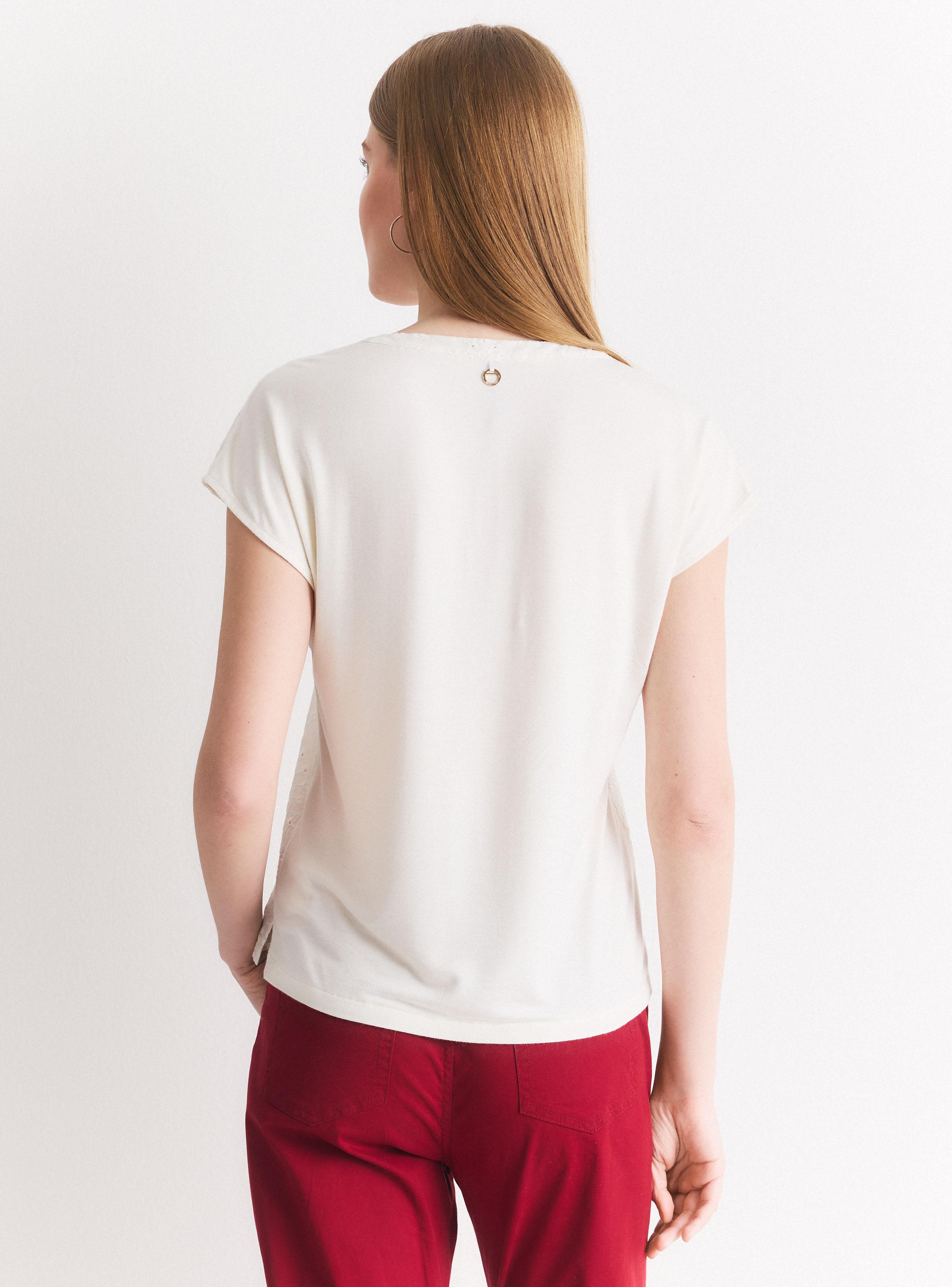 Polera Mezcla de Telas Manga Corta Cuello V-1