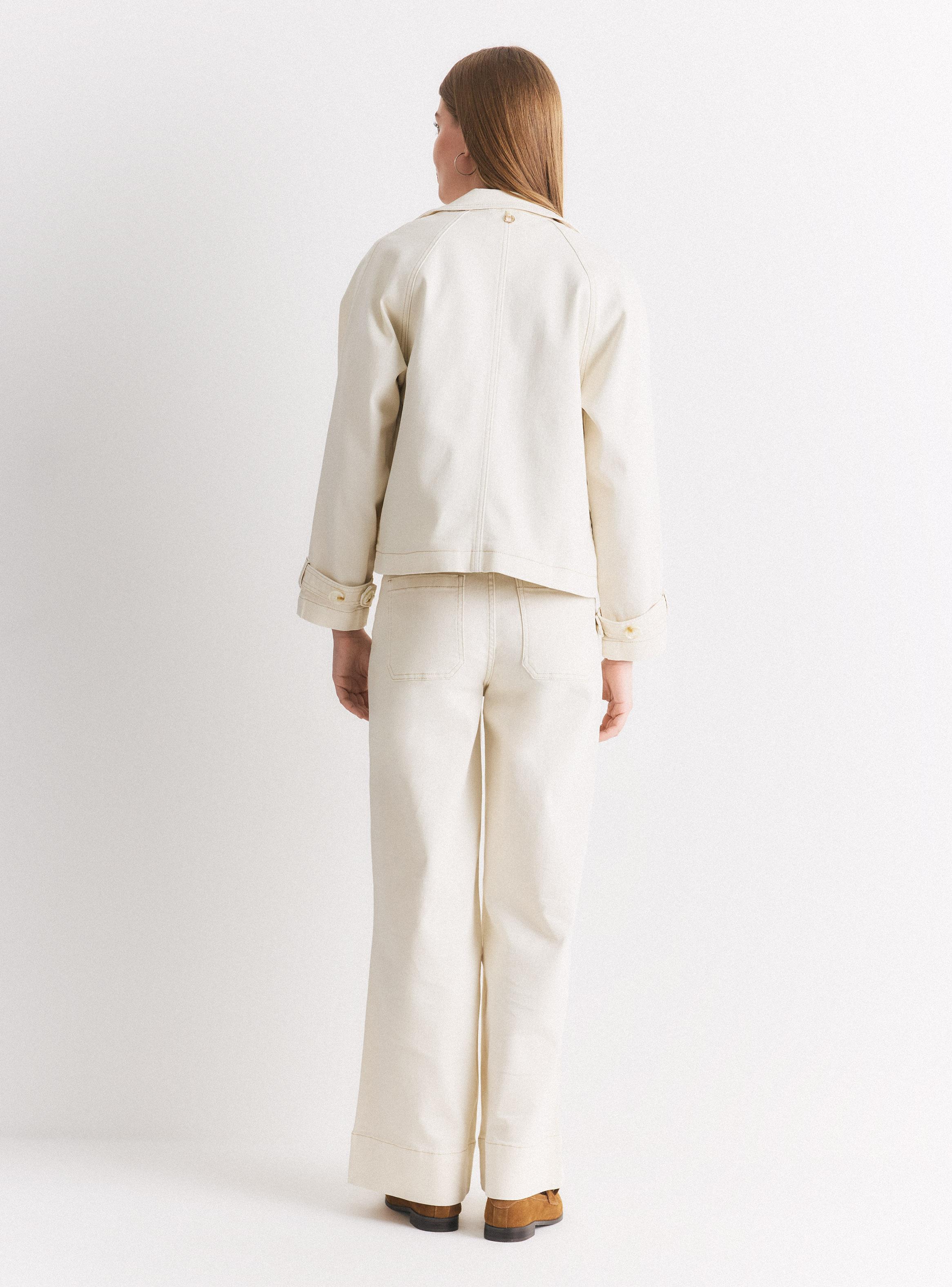 Jeans Flare Fit Alto con Costuras Contrastantes-5