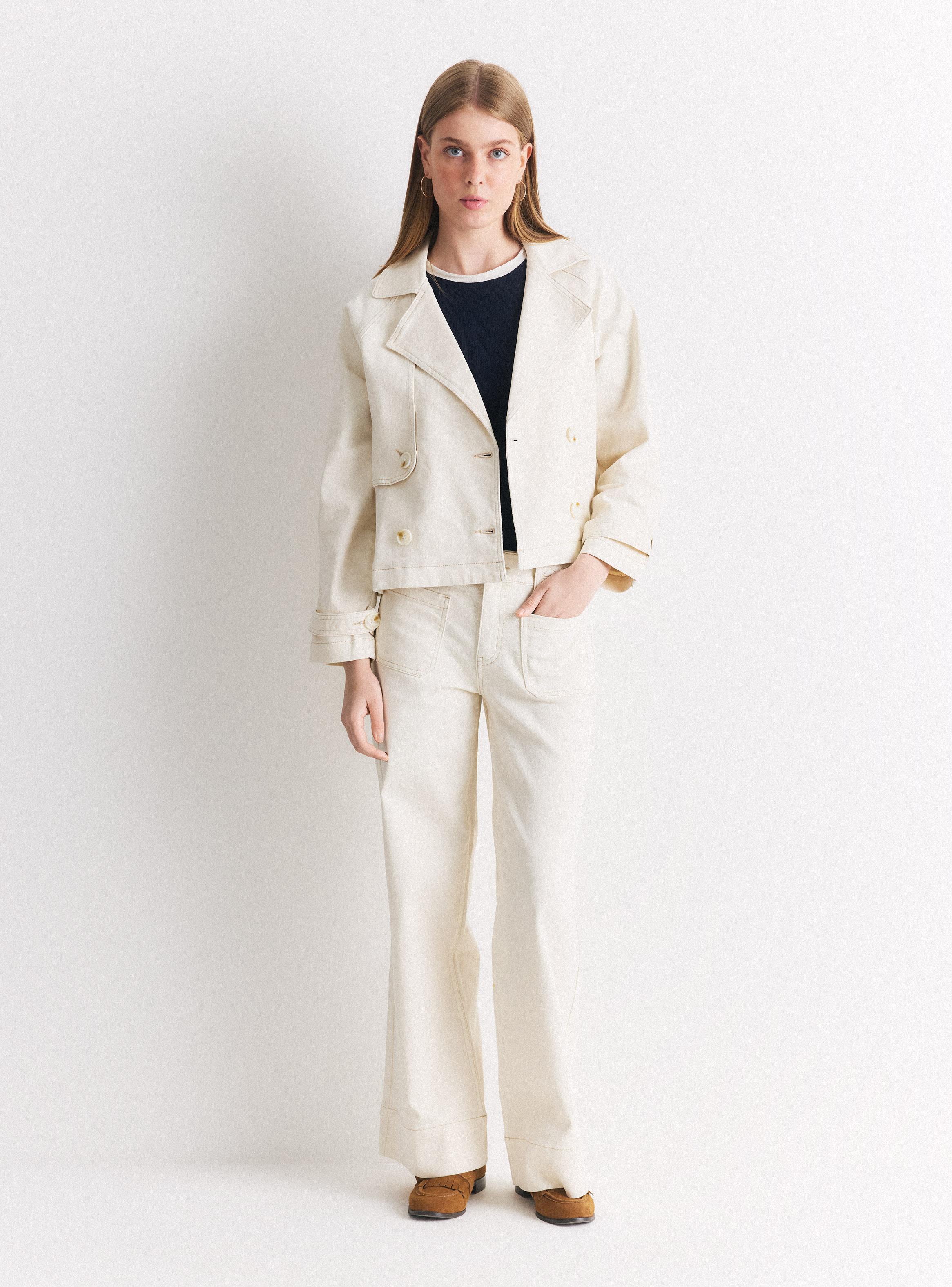 Jeans Flare Fit Alto con Costuras Contrastantes-4
