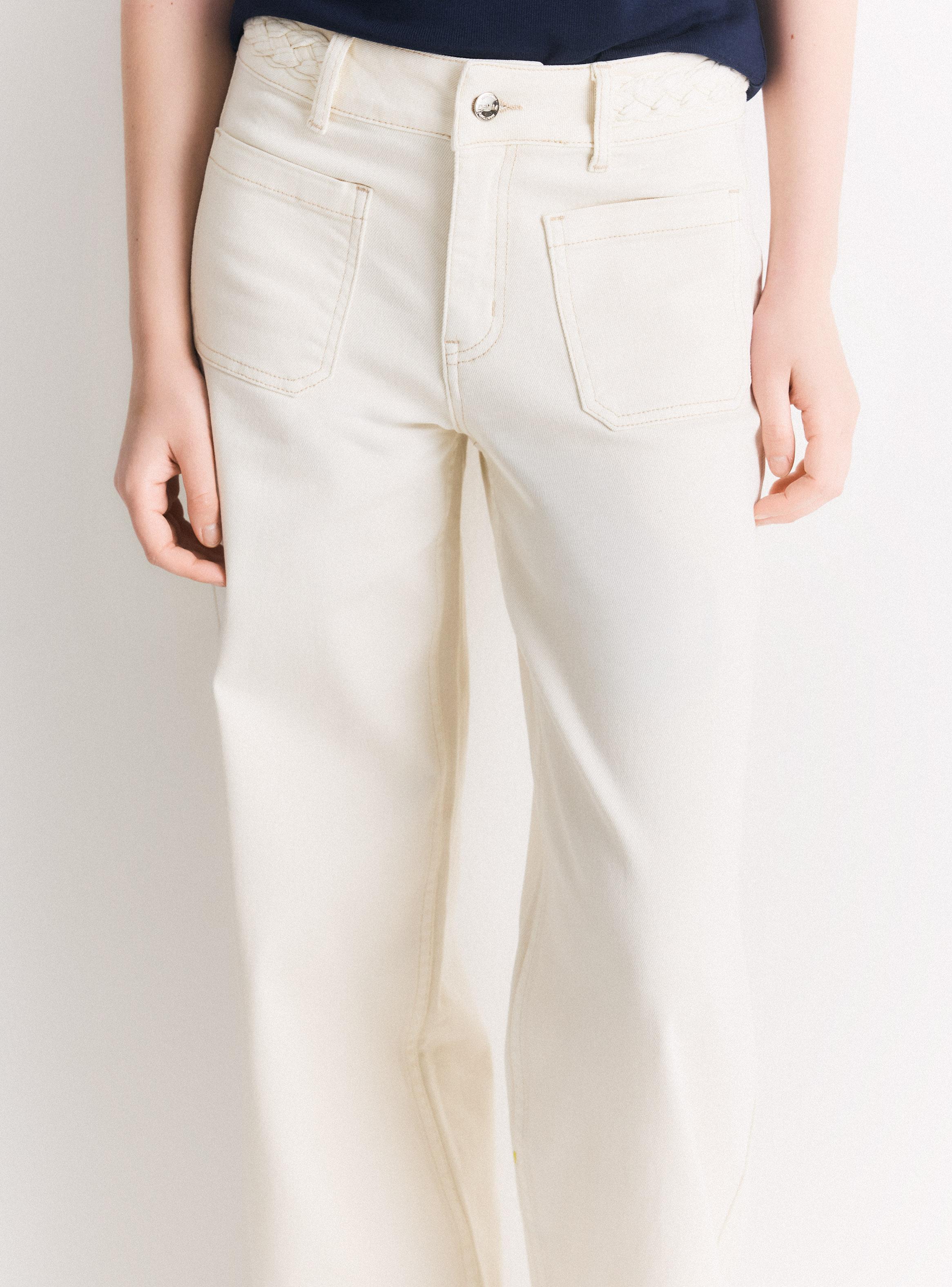 Jeans Flare Fit Alto con Costuras Contrastantes-2