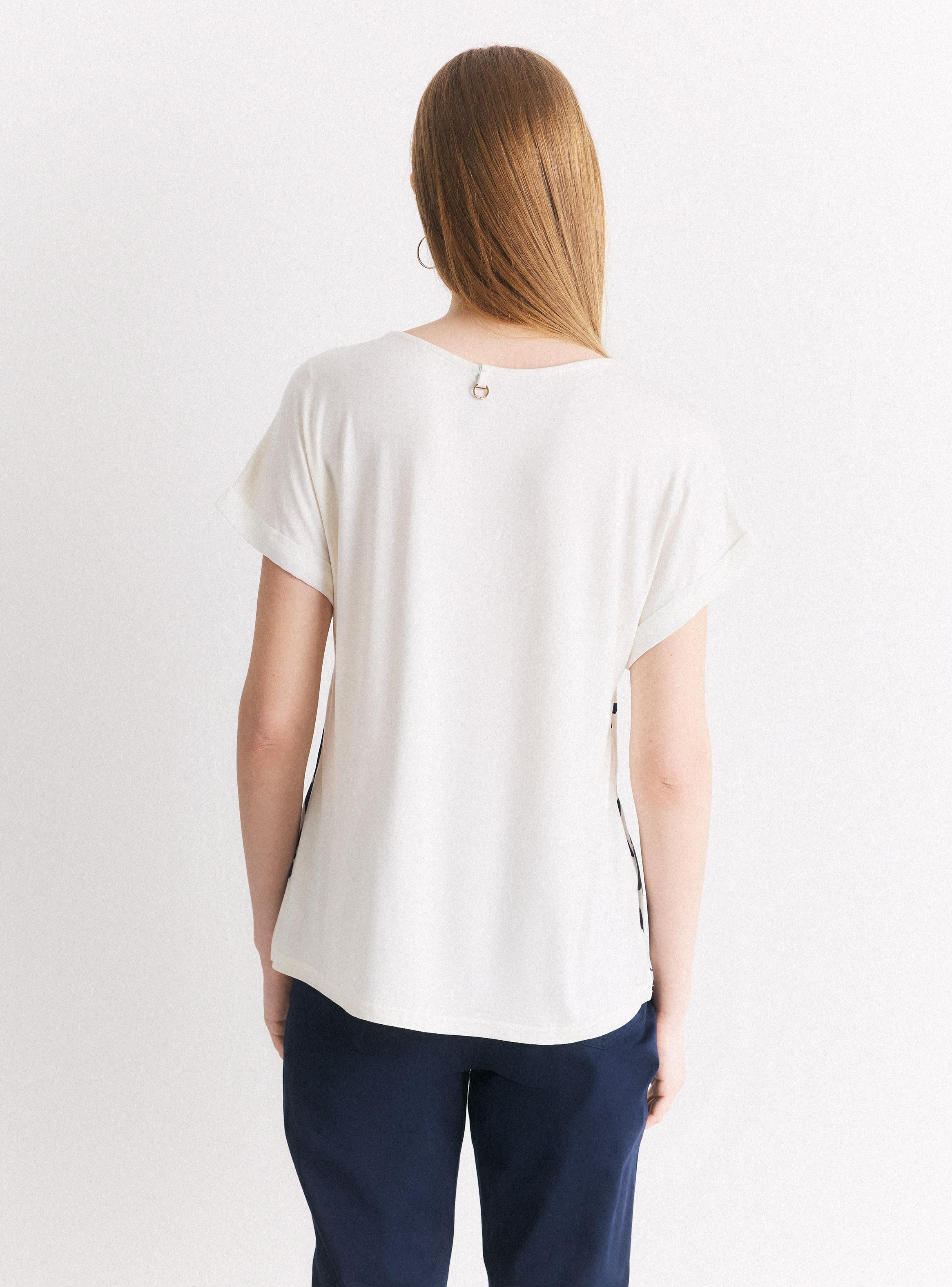Polera Mezcla de Telas Cuello V Manga Corta y Dobladillo-1