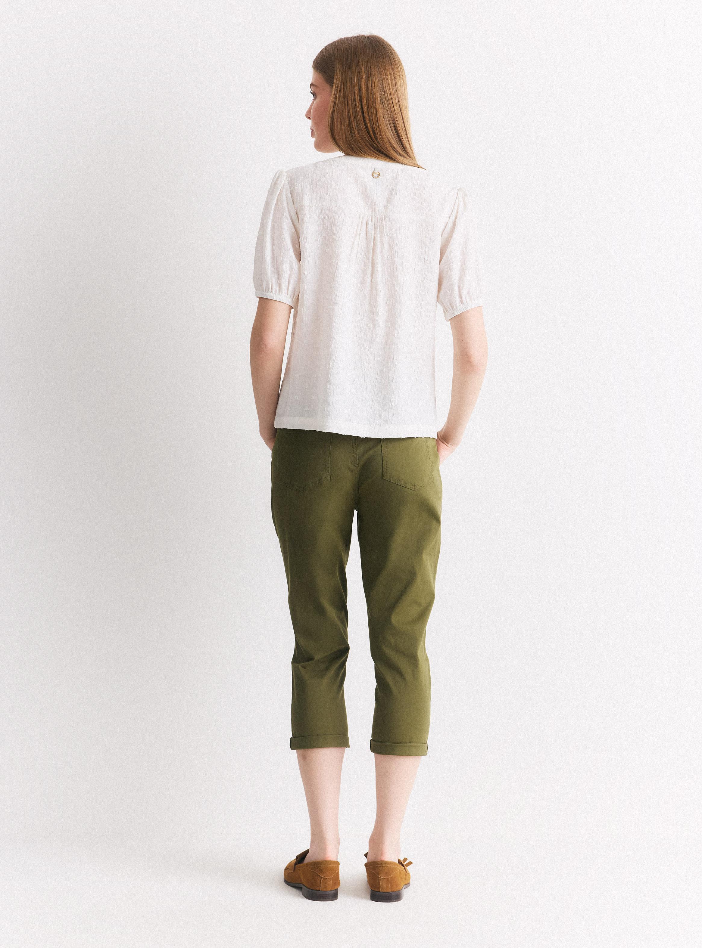 Blusa Cuello V Texturizada con Botones y Mangas Abullonadas-5