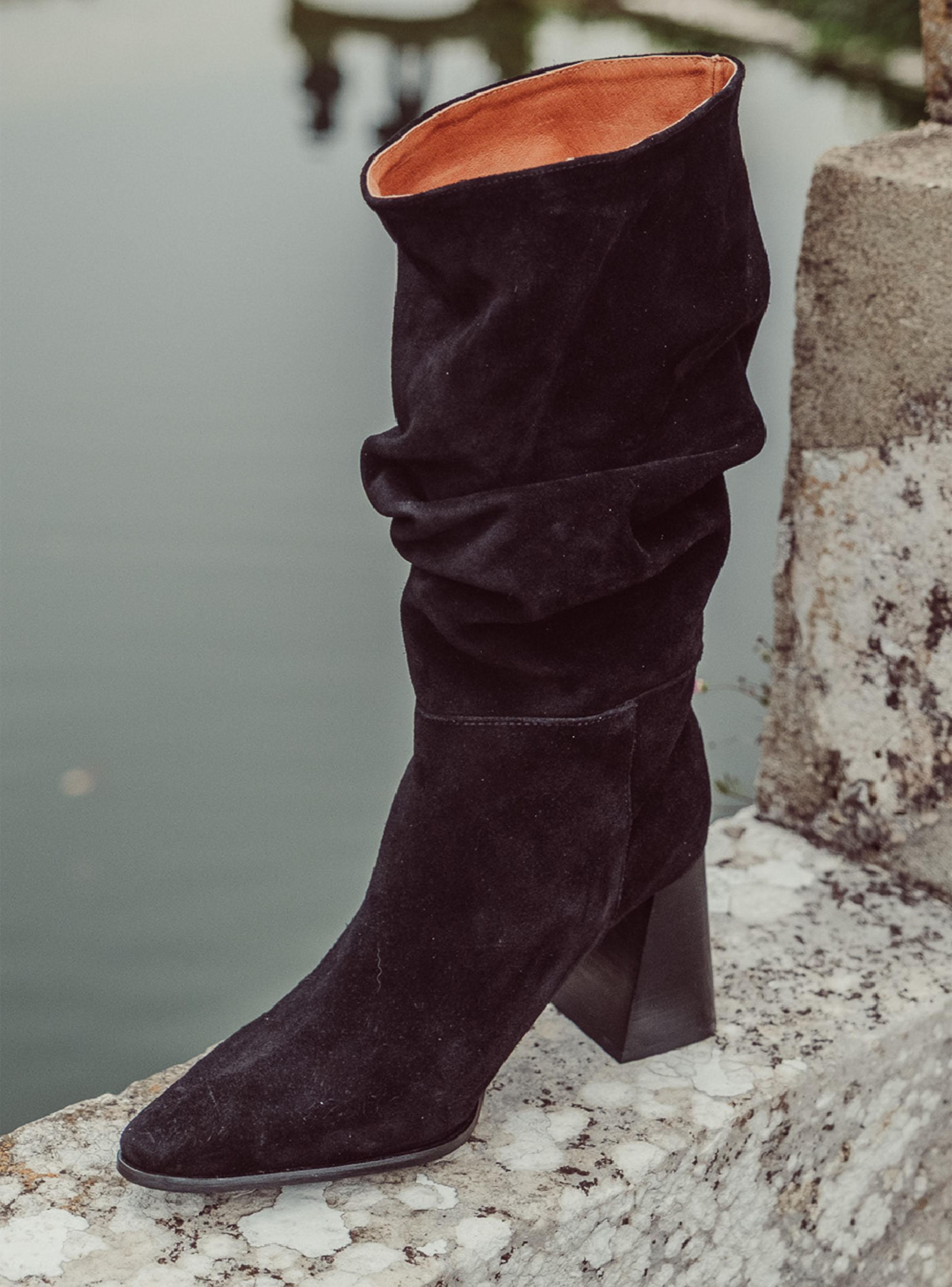 Bota Cuero Elgart Black Mujer-1