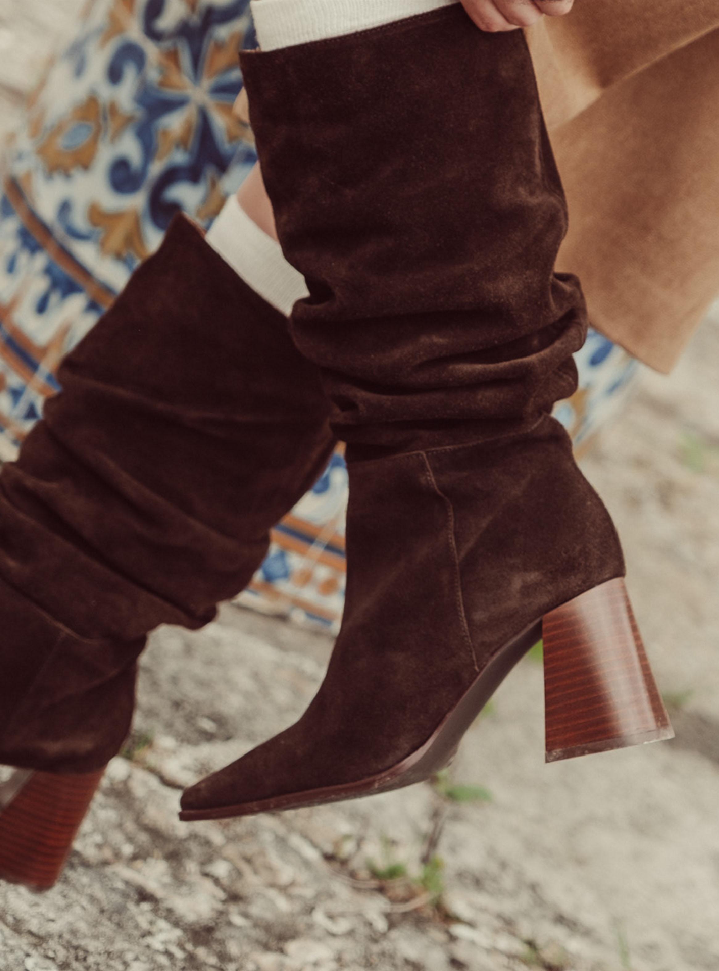 Bota Cuero Elgart Choco Mujer-2