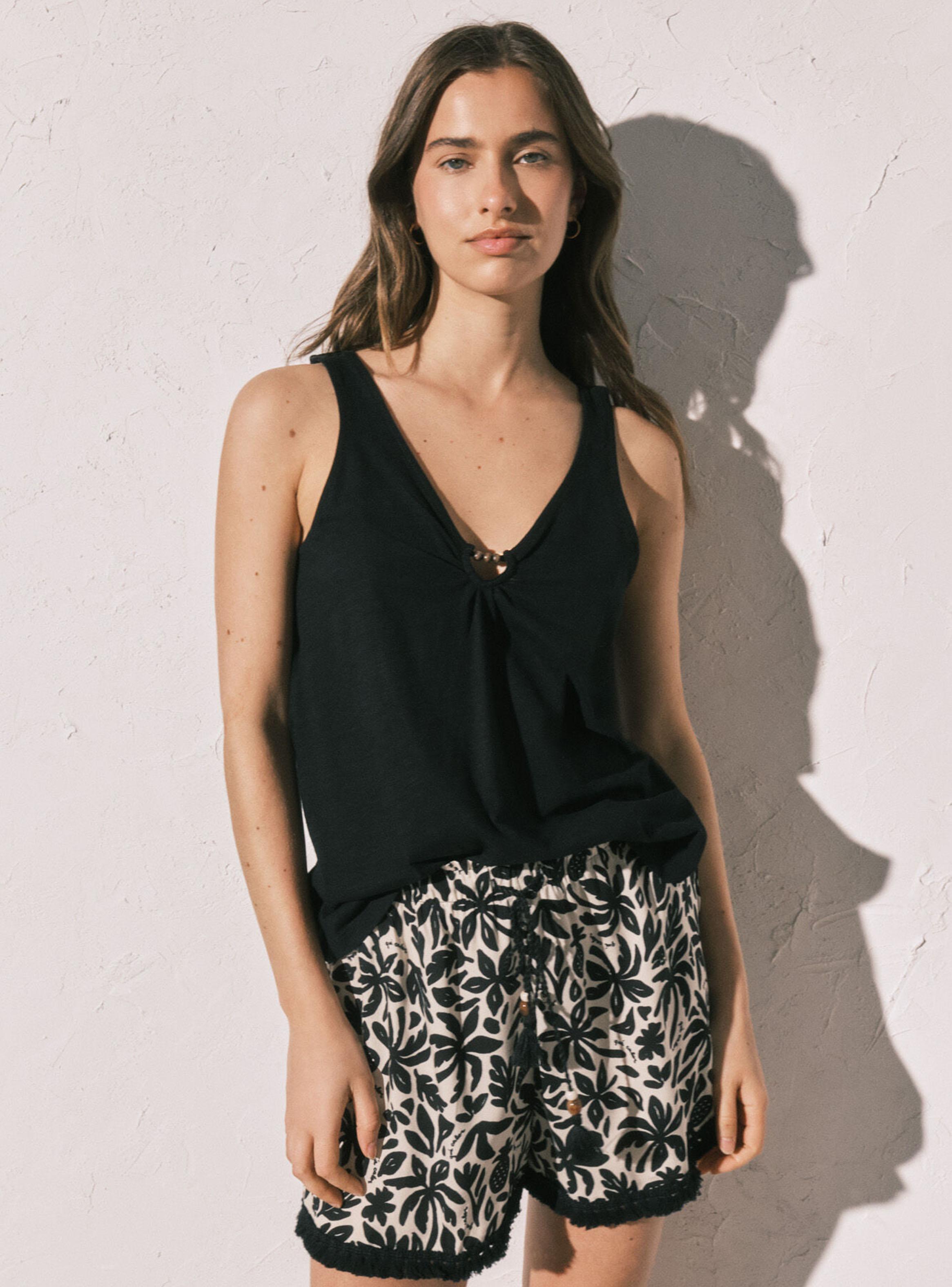 Pantalón Corto Estampado Negro-0