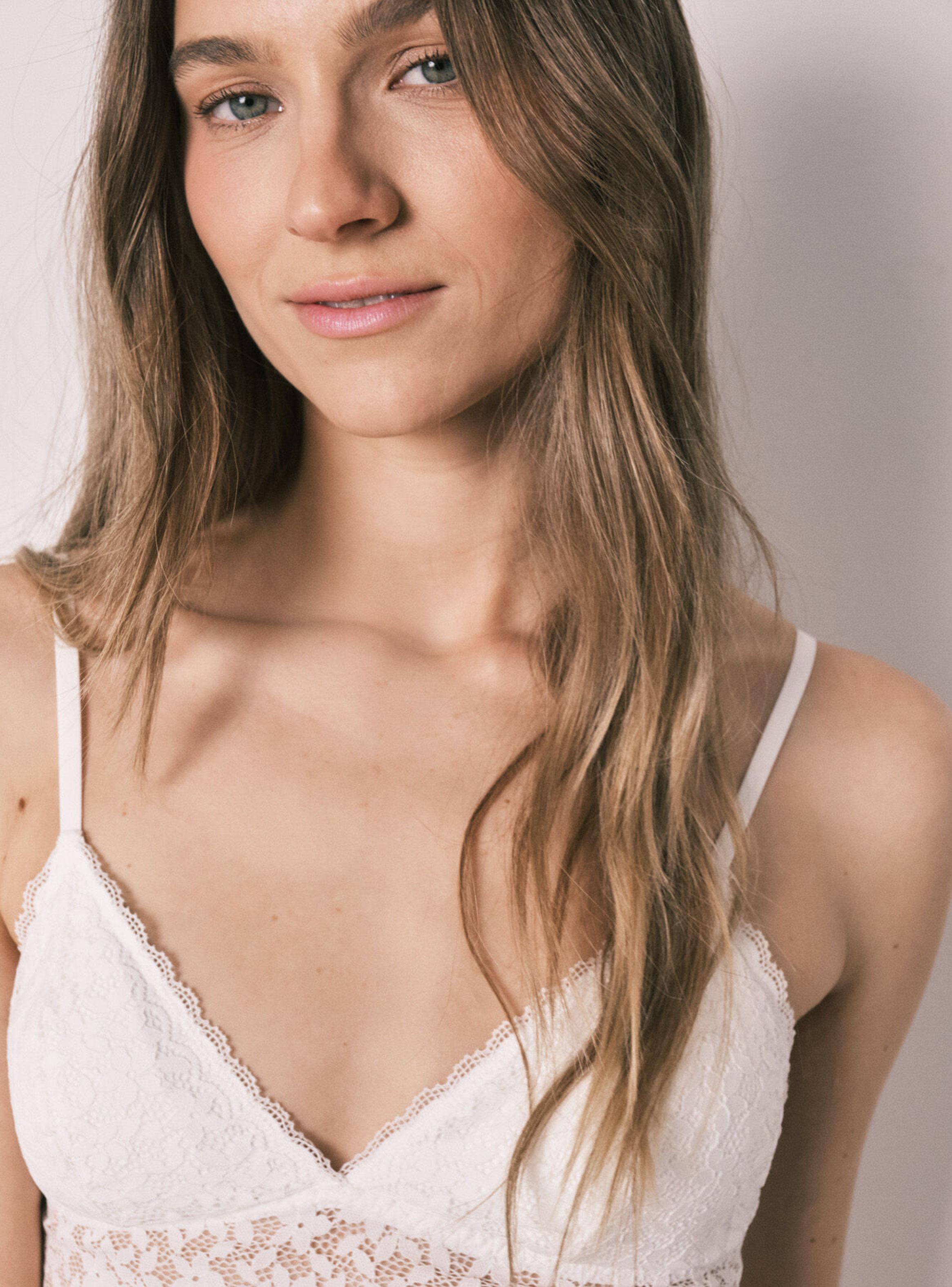 Sostén Bralette Triangular Encaje Blanco-4