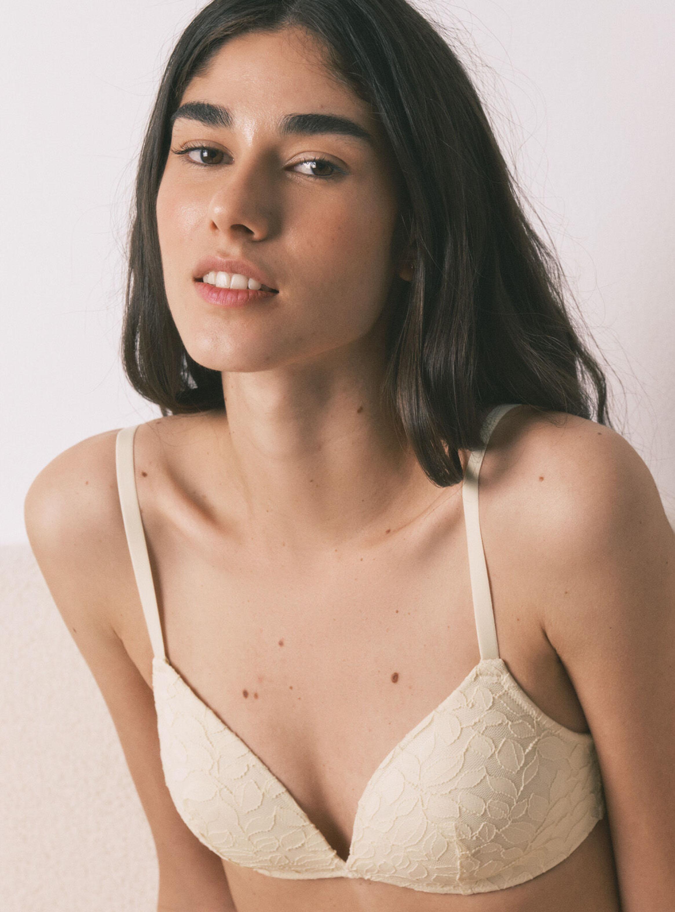 Sostén Triangular Charming Relleno Encaje Beige-3