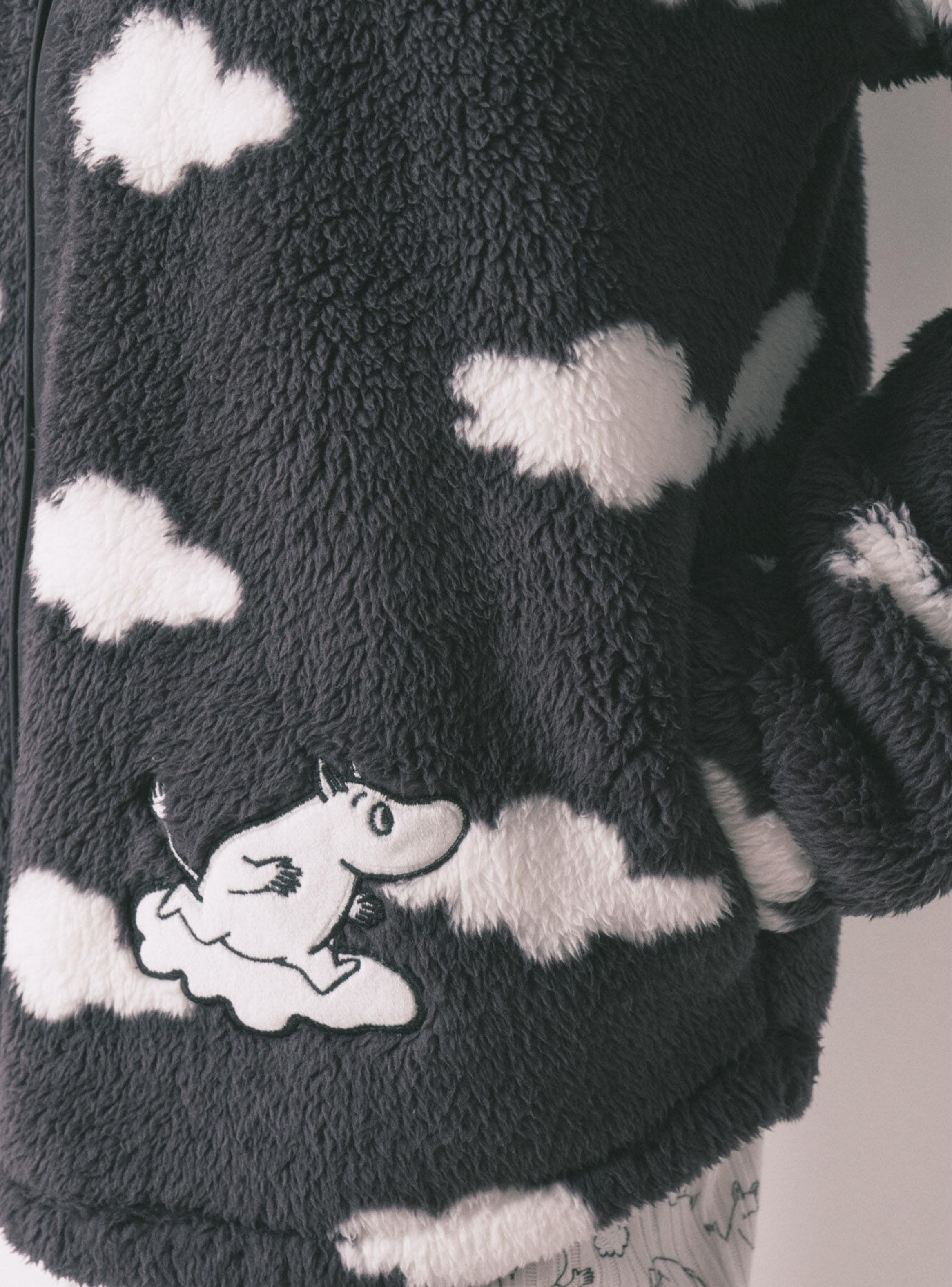 Bata Corta Polar Estampado Nubes Moomin-2