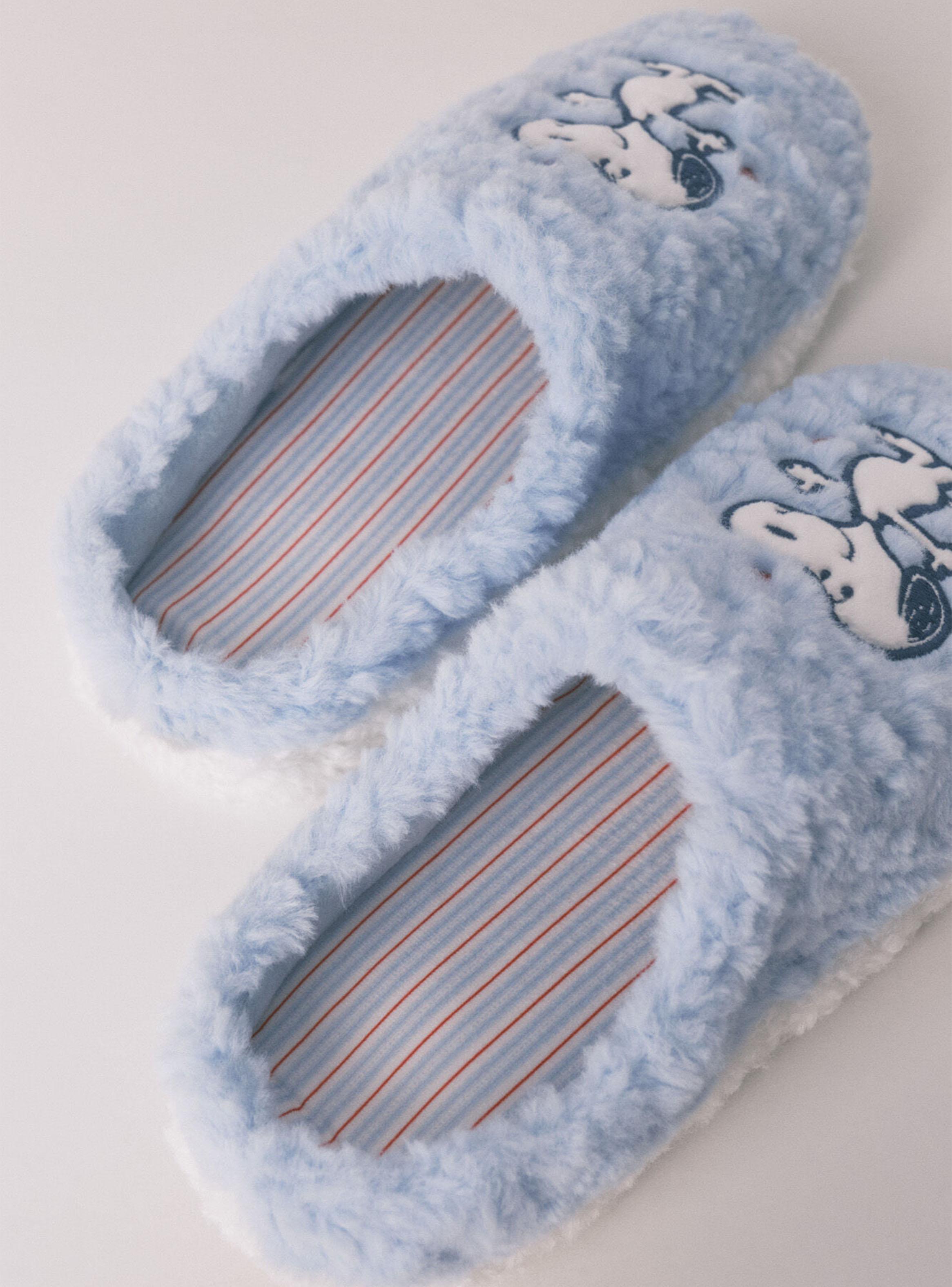Pantuflas Cerradas de Corderito Snoopy-3