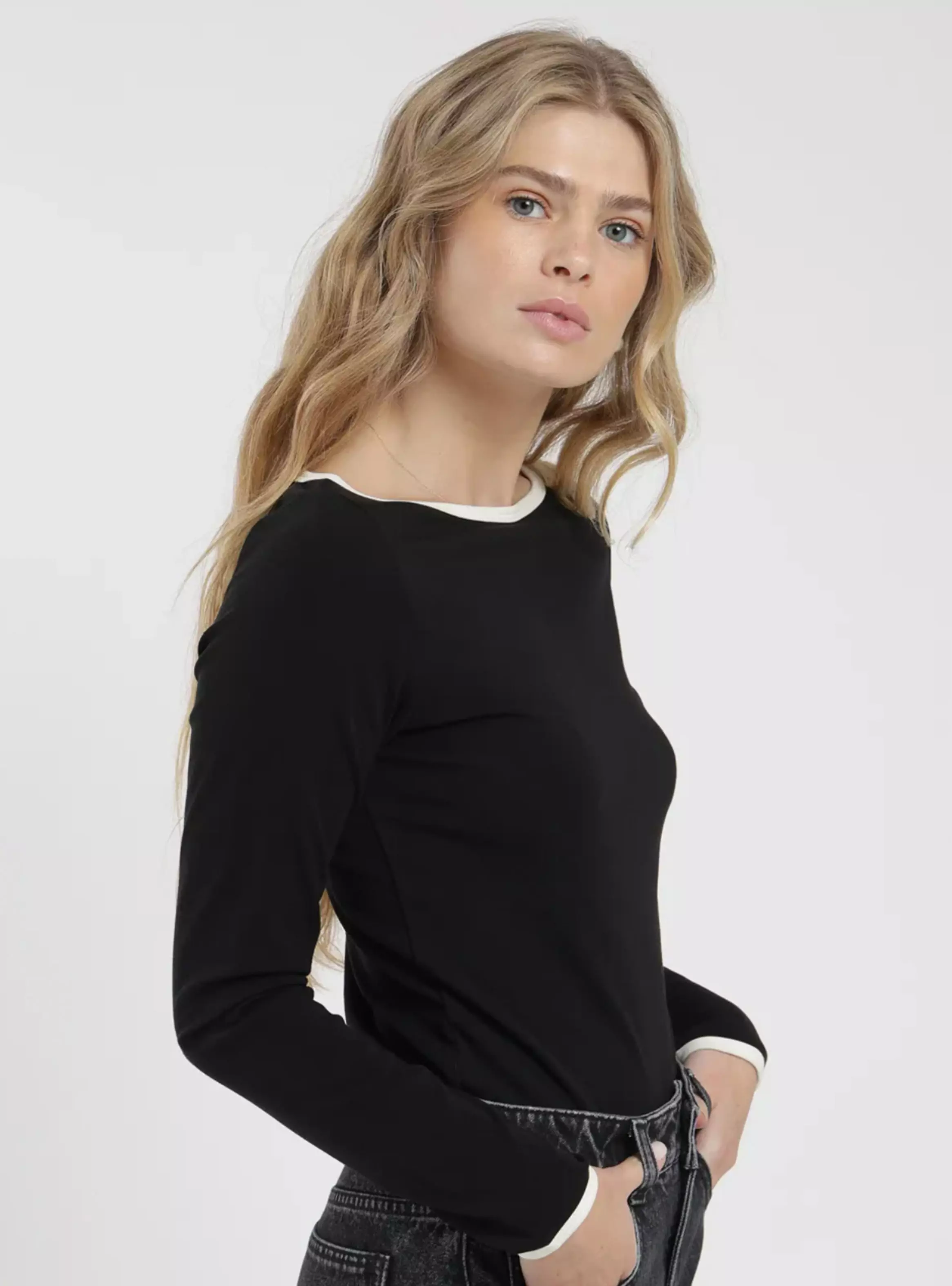 Polera Manga Larga Cuello Bote Color-2