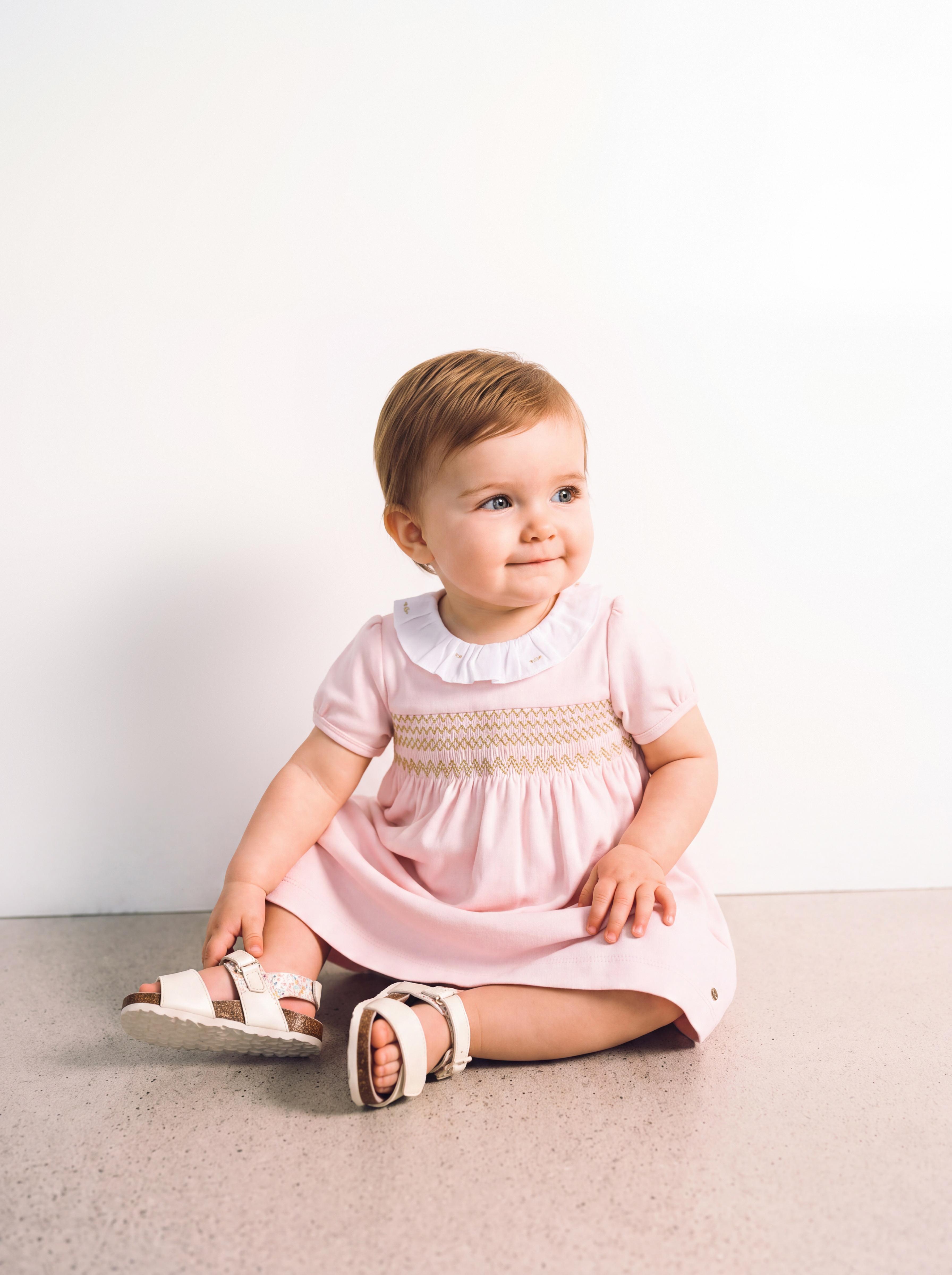 Vestido con Cuello y Centro Punto Smock Gold-0