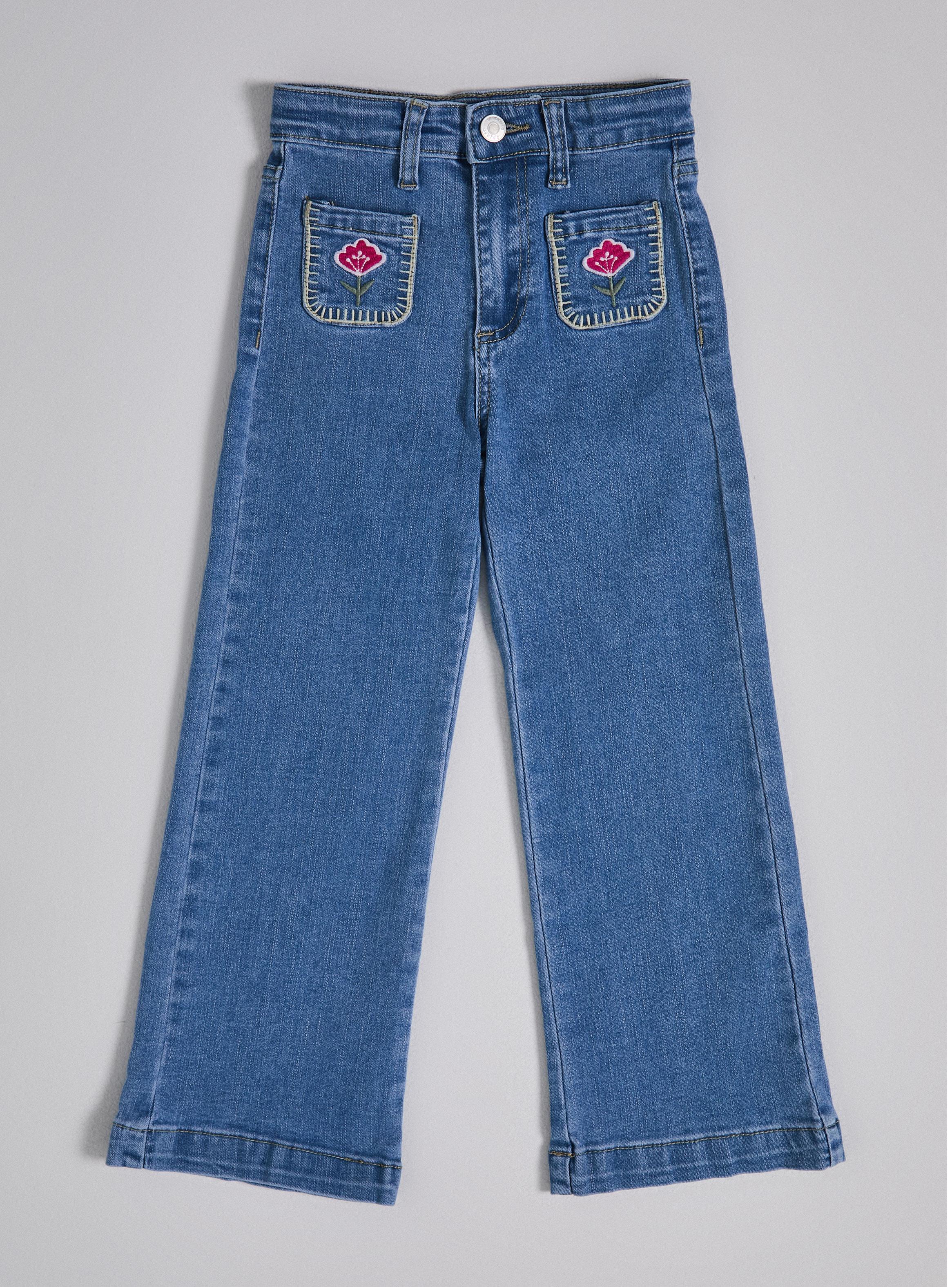 Jeans Flare con Bolsillos Bordados-0