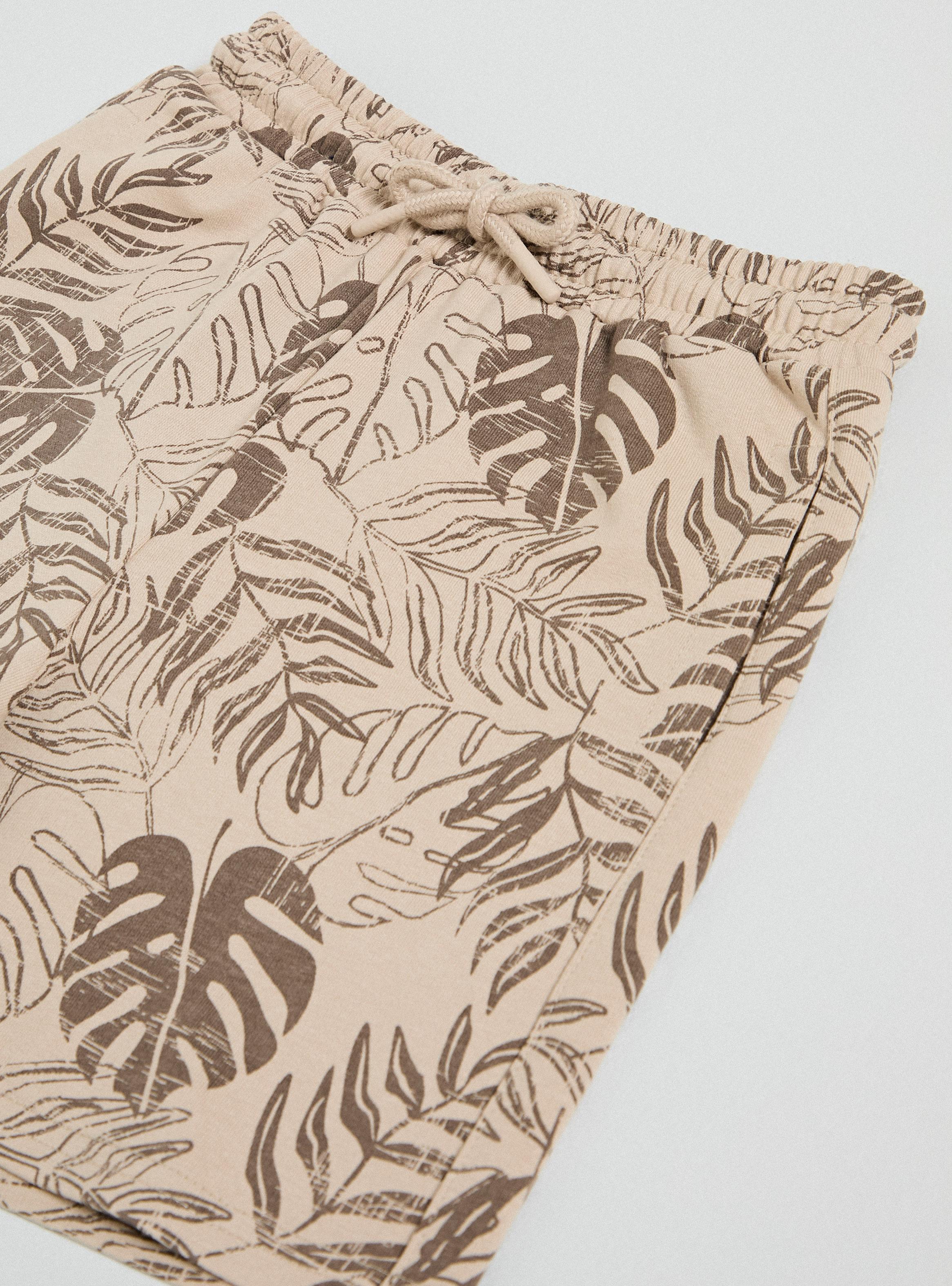 Bermuda Diseño Estampado con Tela de Buzo-3