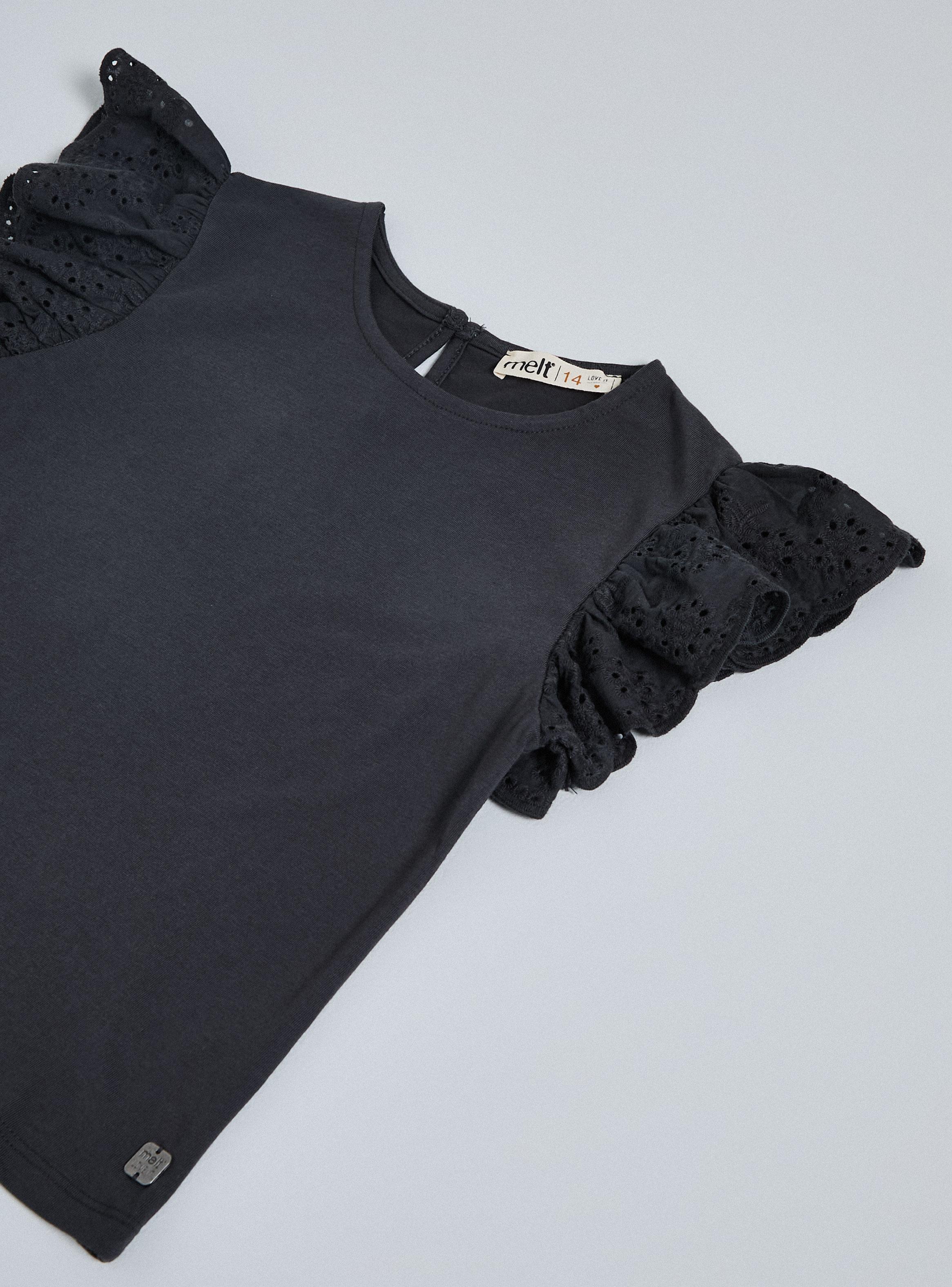 Polera Cuello Redondo con Volantes de Encaje-3