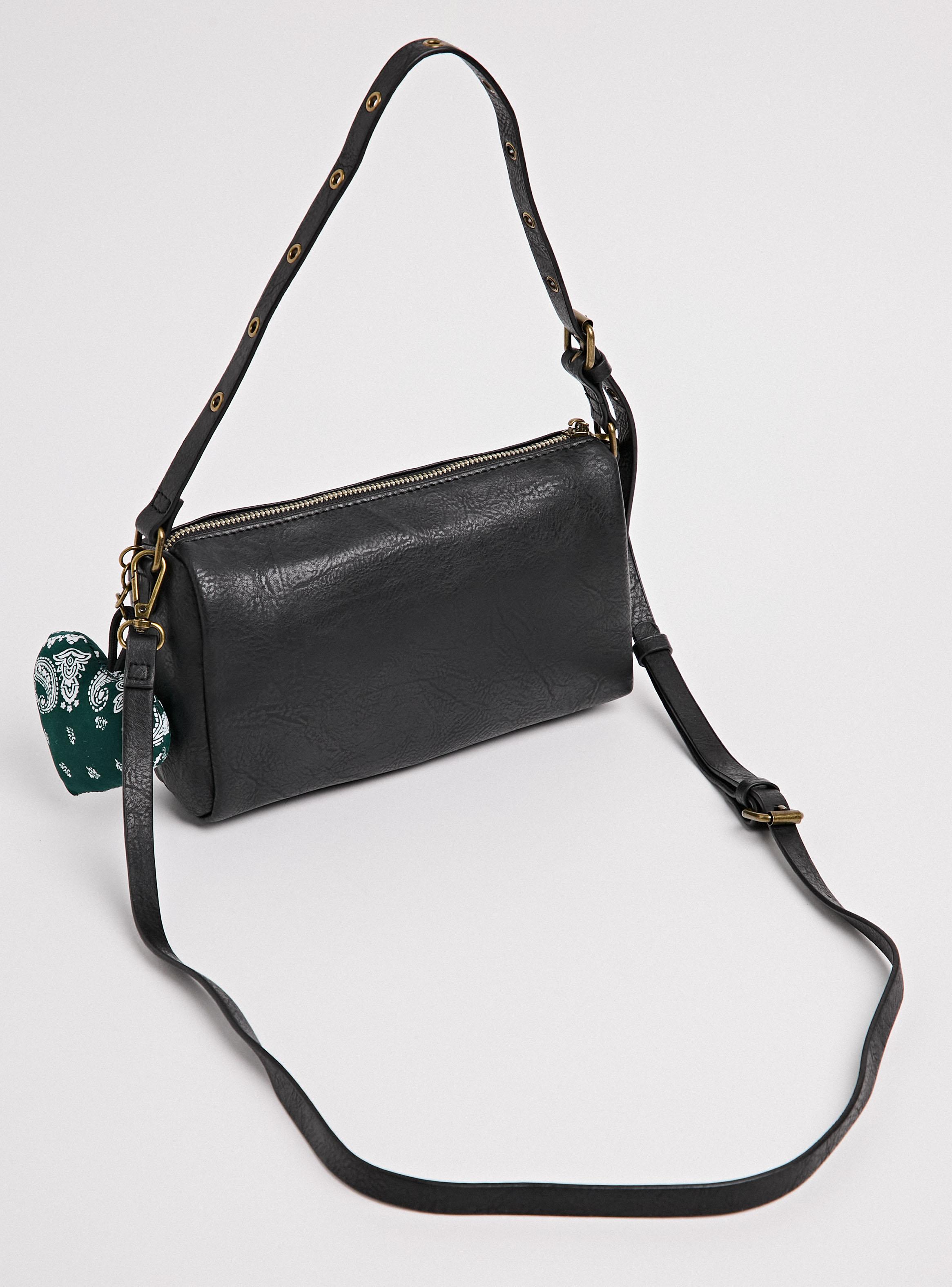 Cartera de Hombro con Colgante Corazón-3