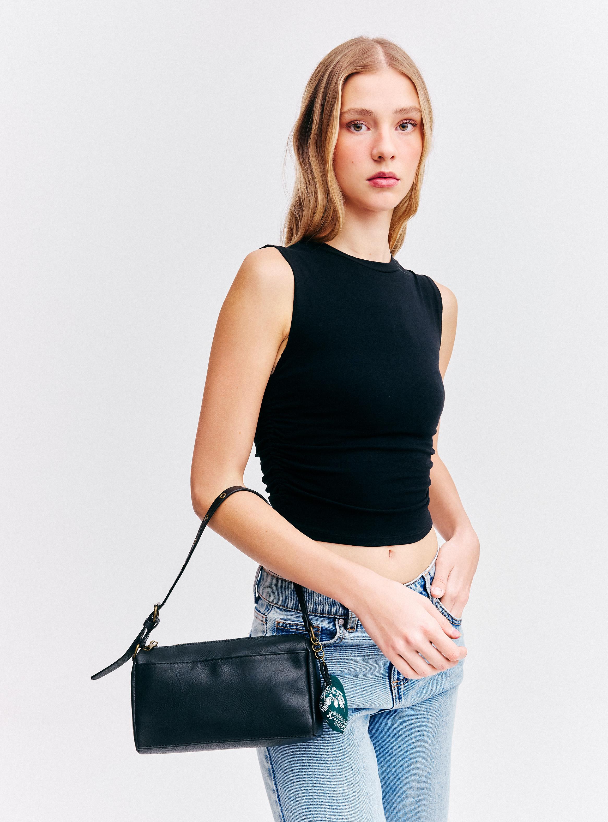 Cartera de Hombro con Colgante Corazón-0