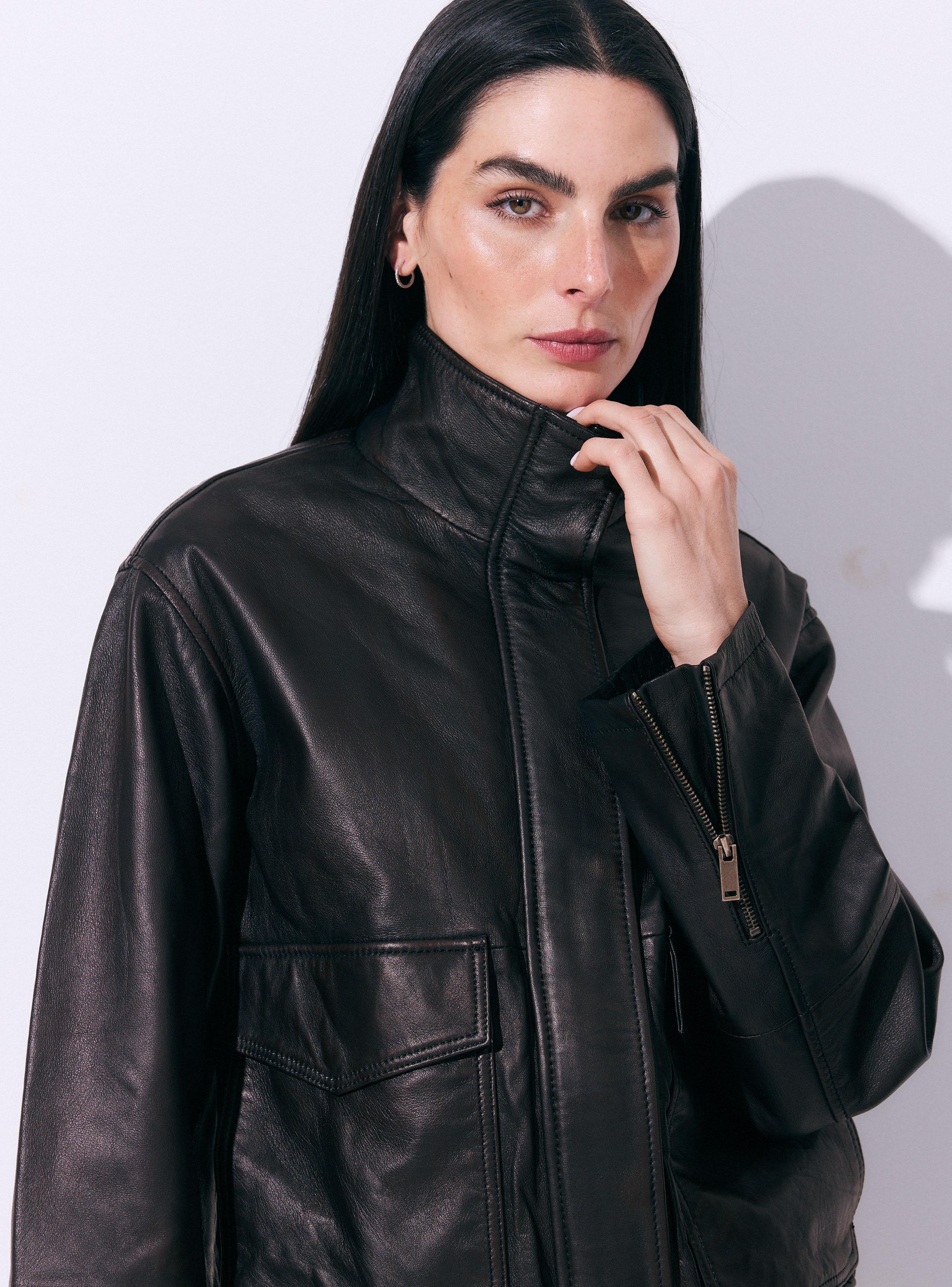 Chaqueta Tipo Bomber Cuello Alto Efecto Lavado-2