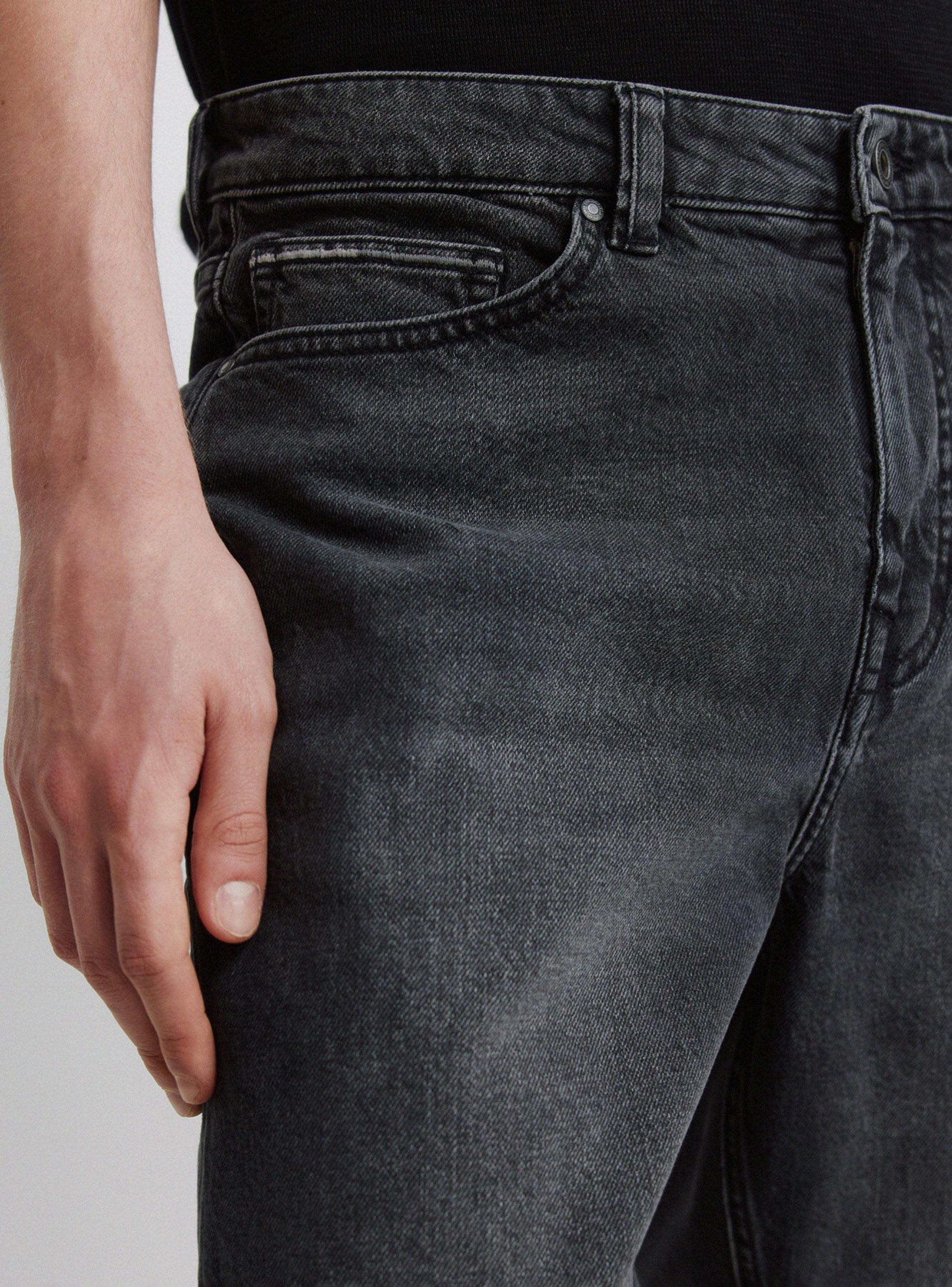 Bermuda Vaquera Negro Lavado Regular Fit-3