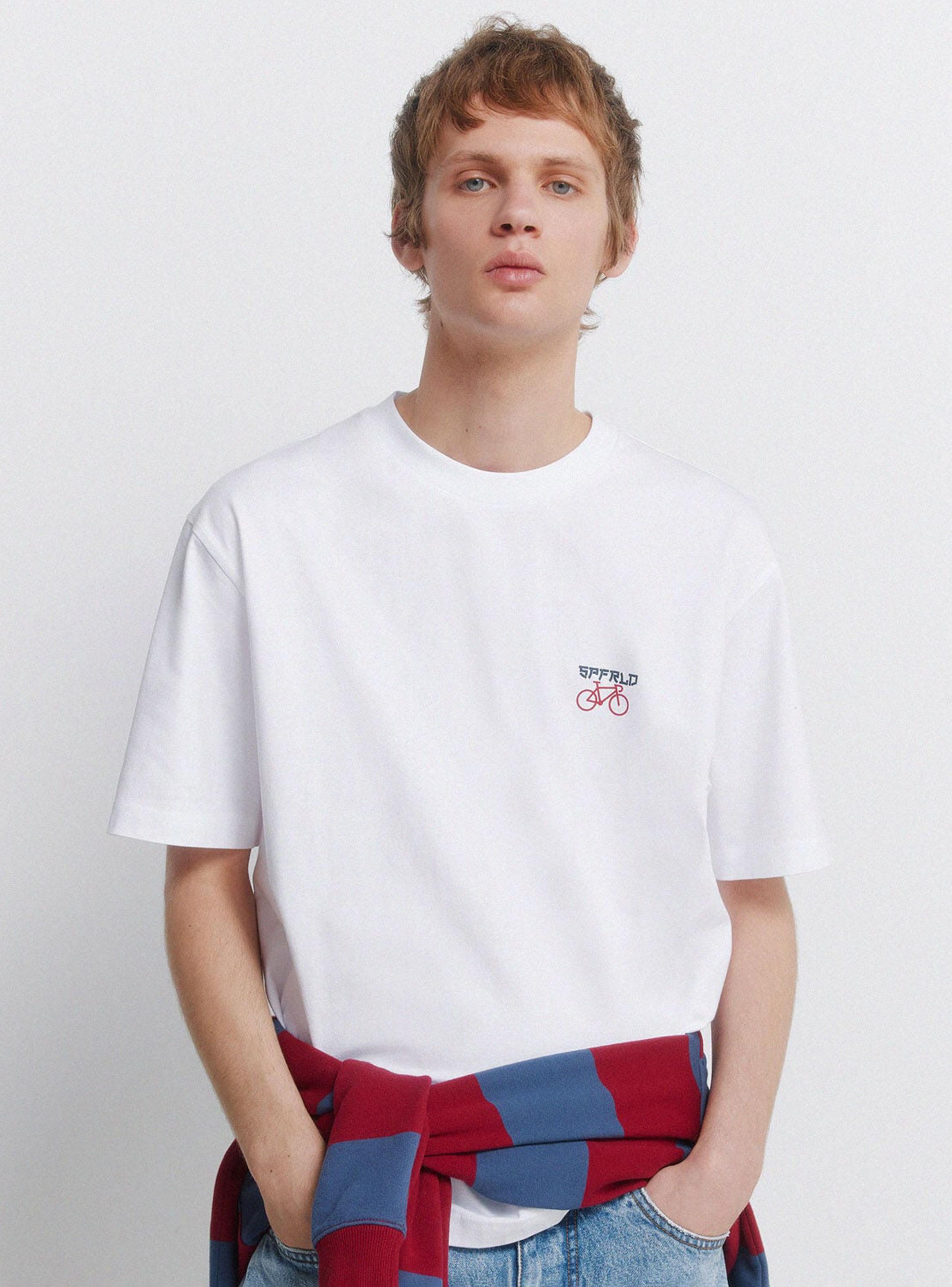 Polera Studio Cuello Redondo Estampado Logo-0