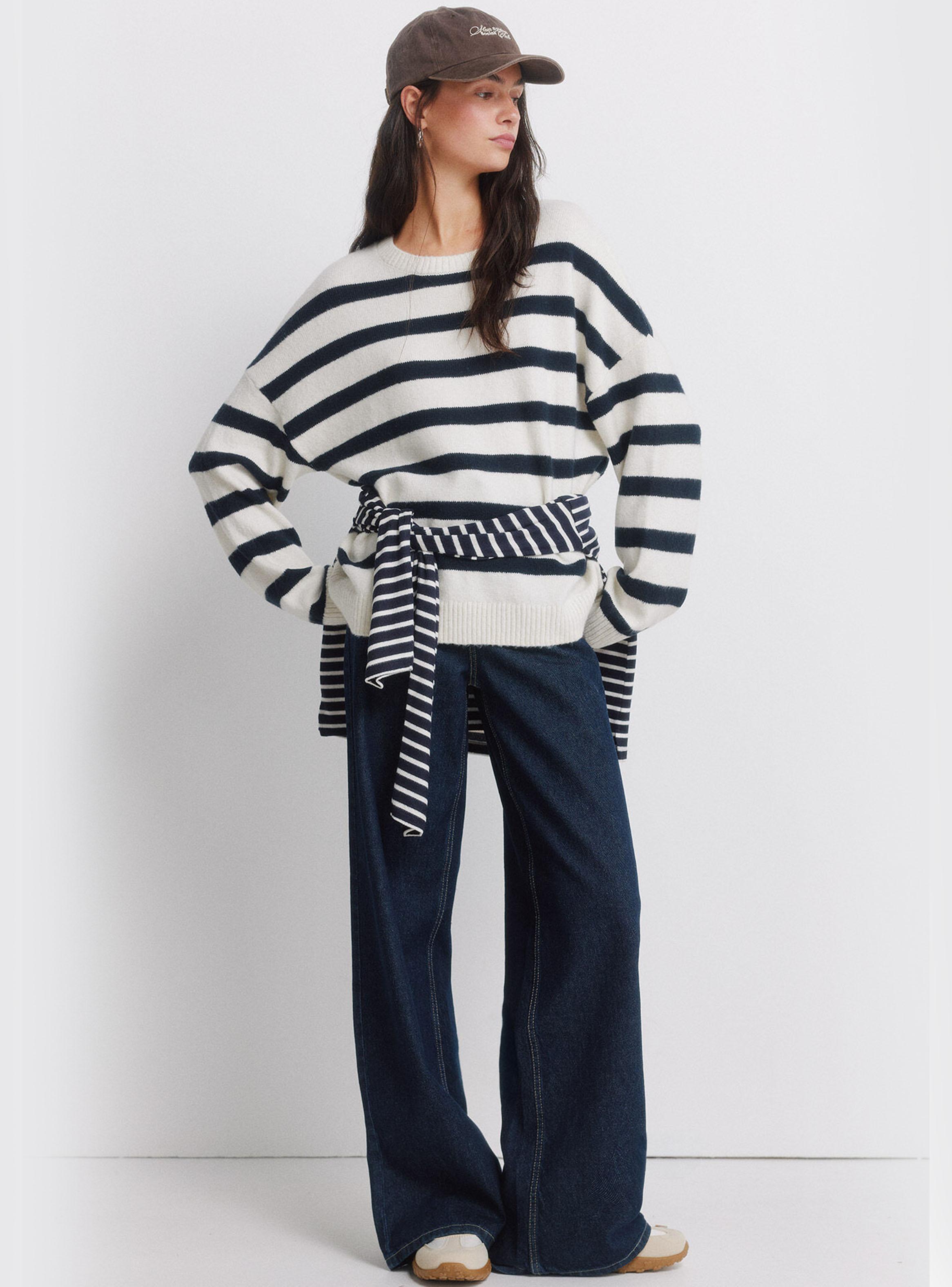 Sweater con Hombro Caído-4
