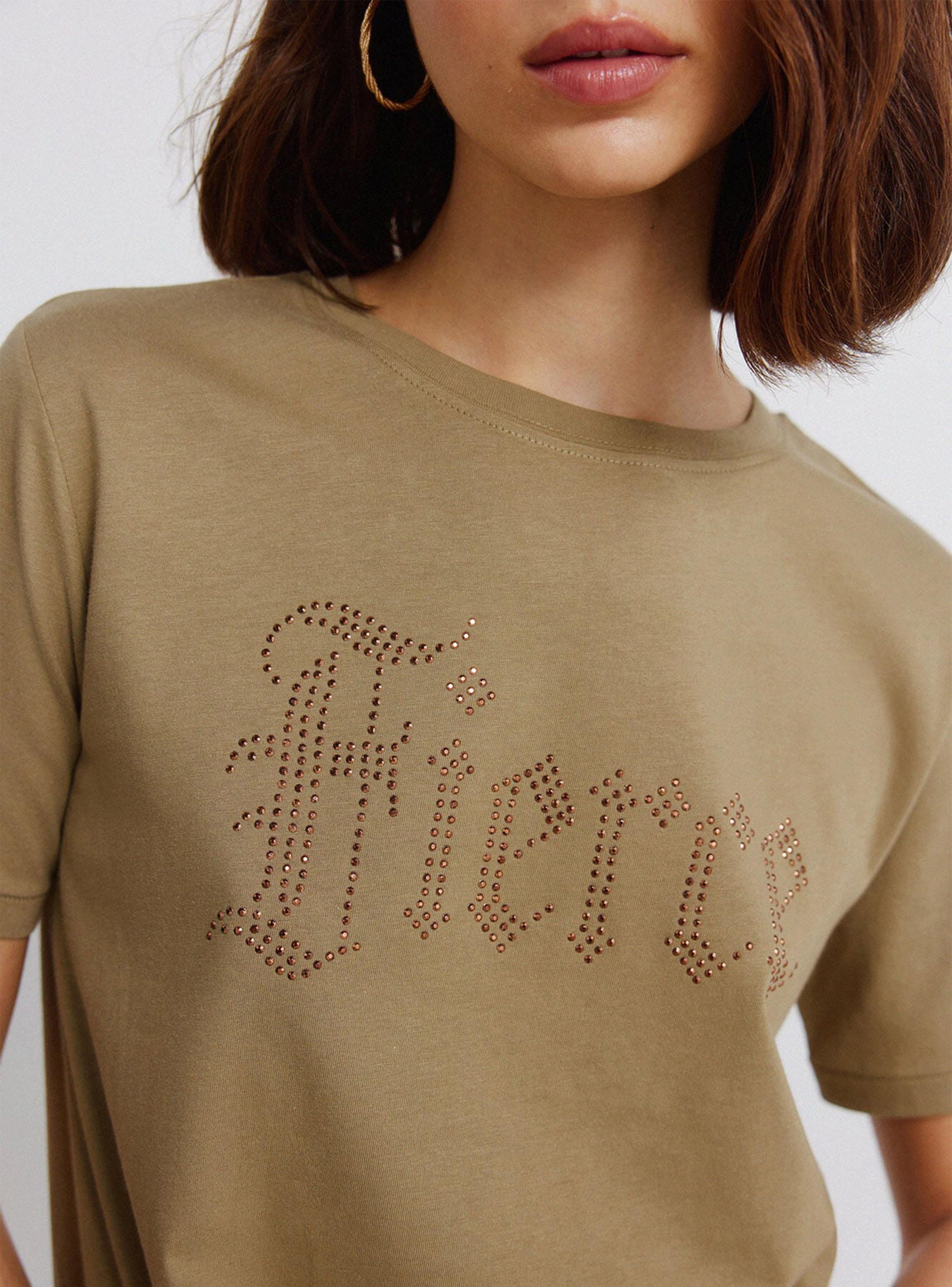 Polera Manga Corta Diseño con Tachas-3
