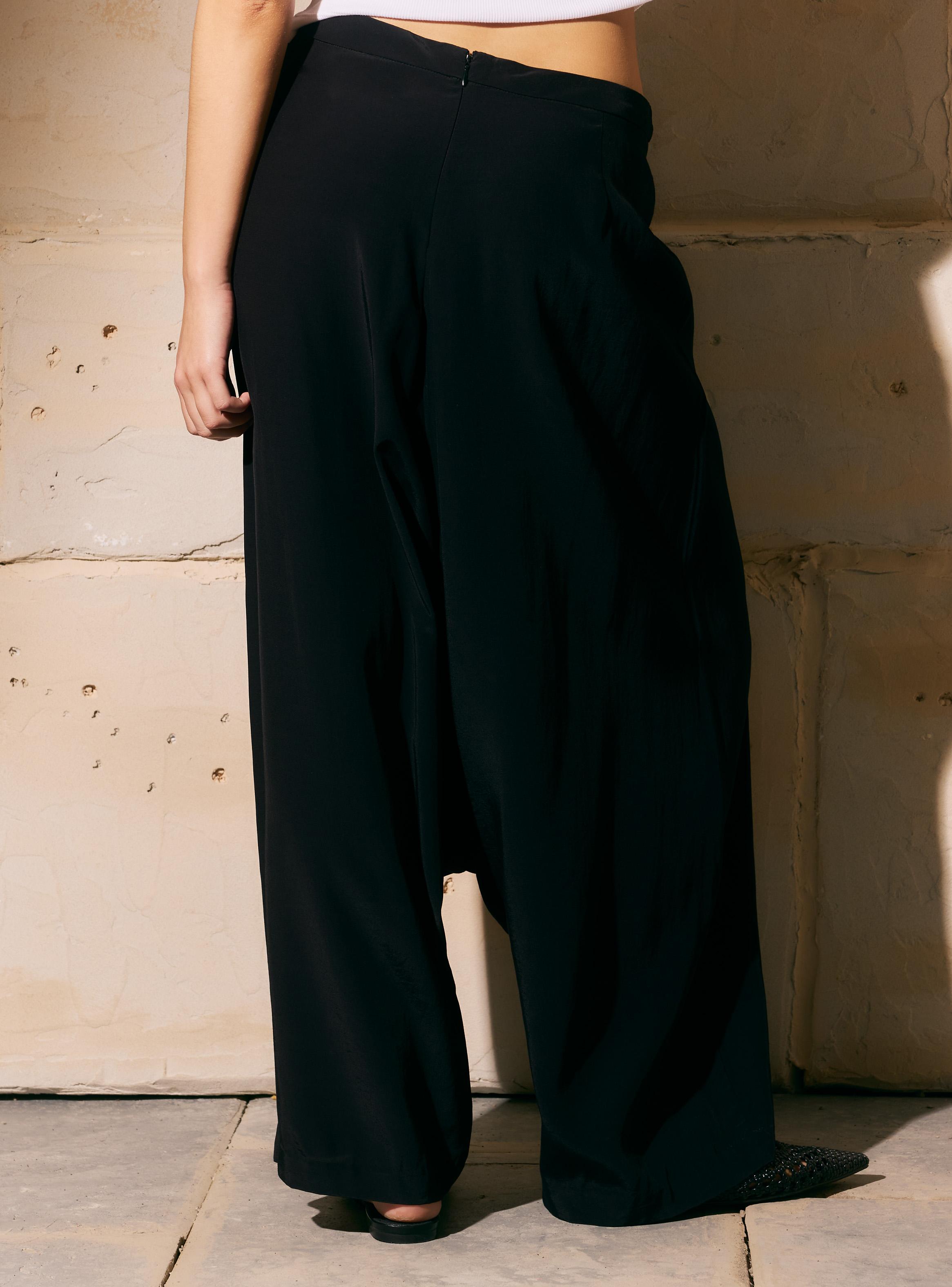 Pantalón Tipo Harem en Tela Fluida-1