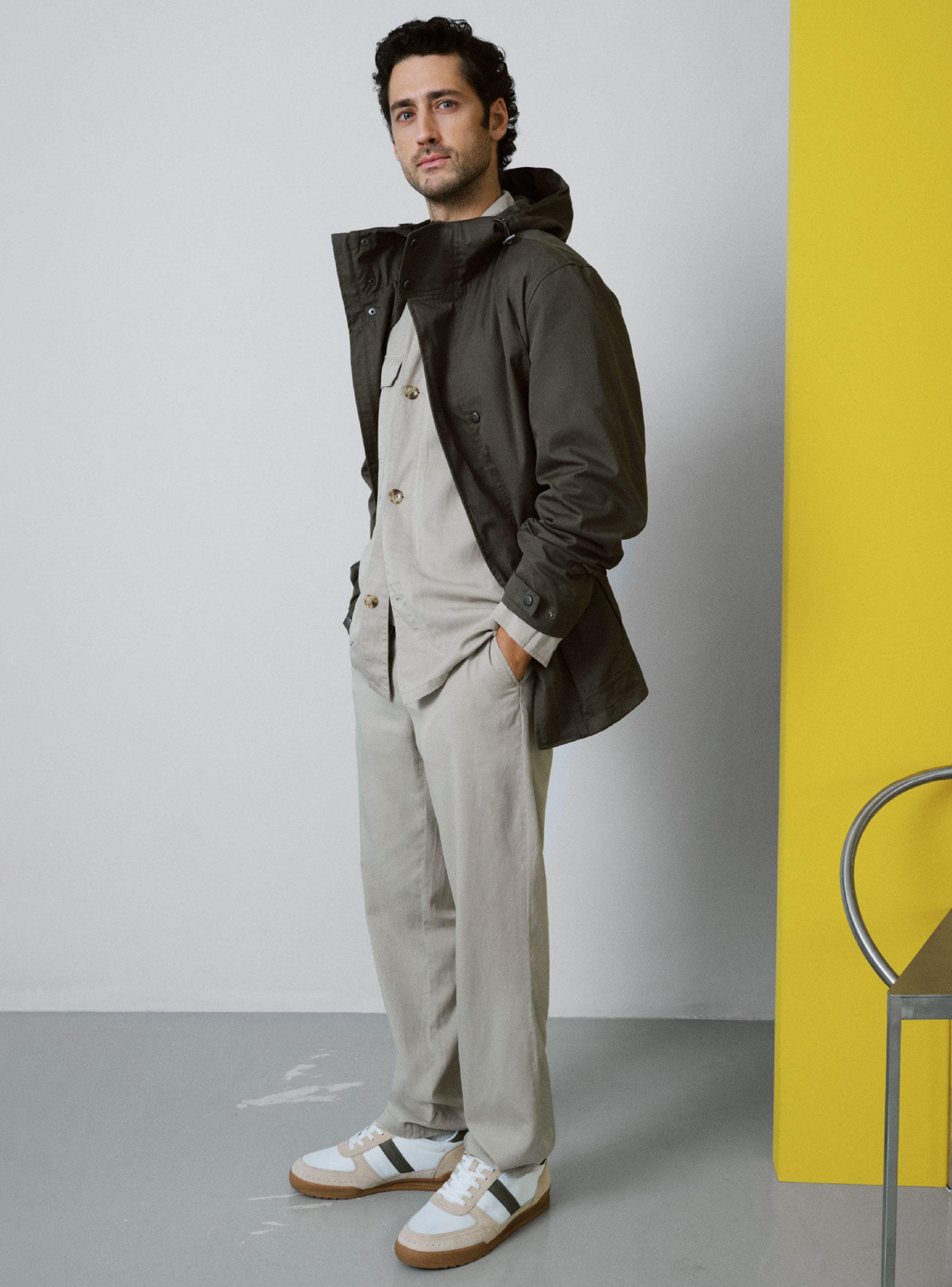 Parka Corta con Capucha-3