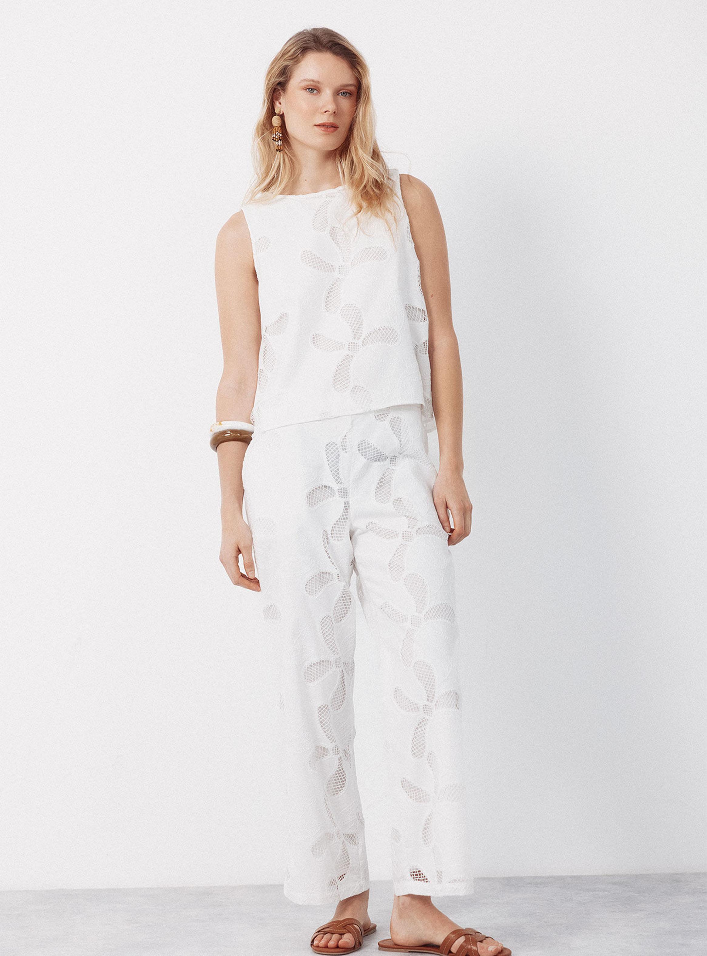 Blusa Bordados a Tono-3