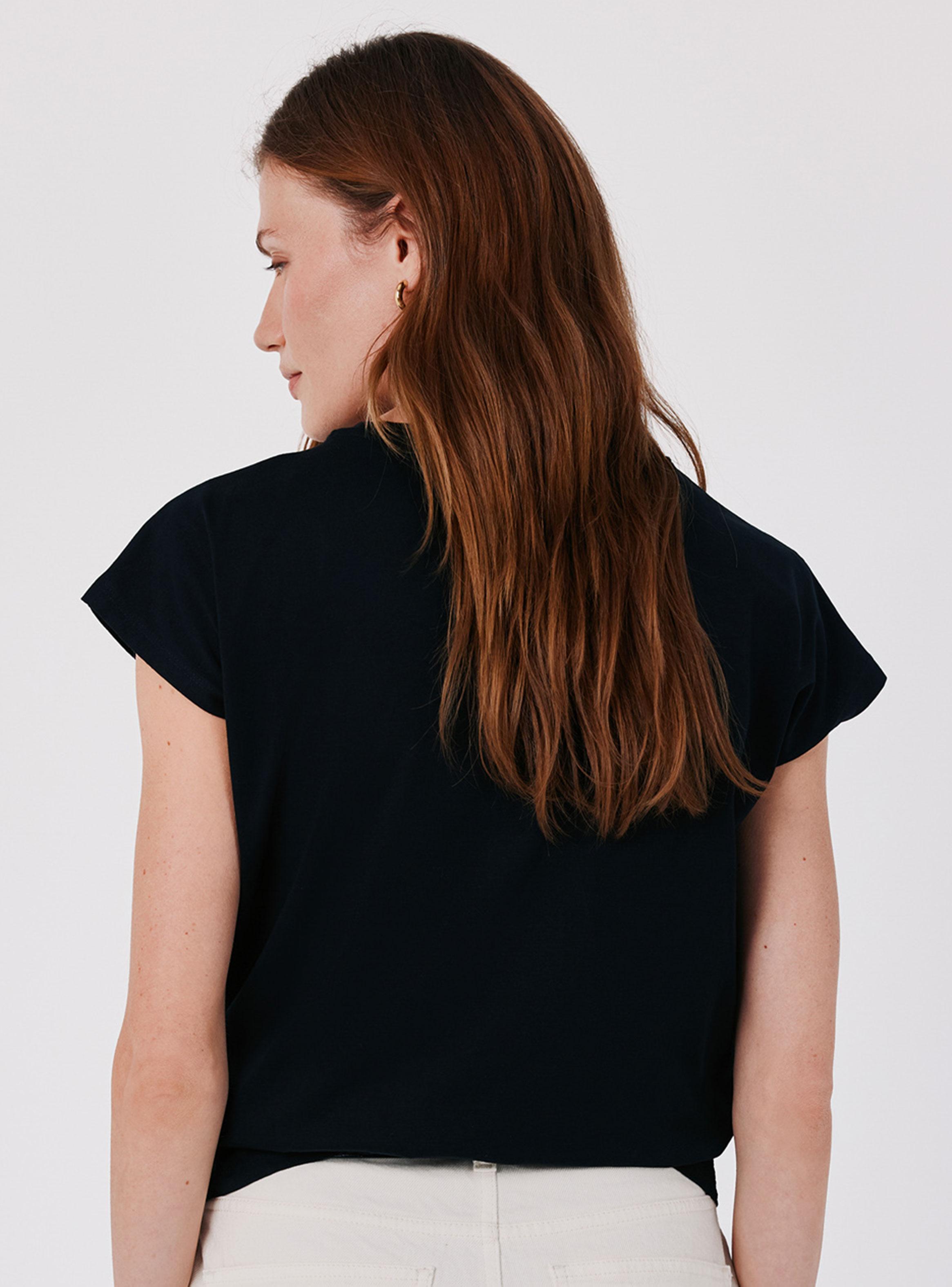Polera Básica Botones Dorados-1