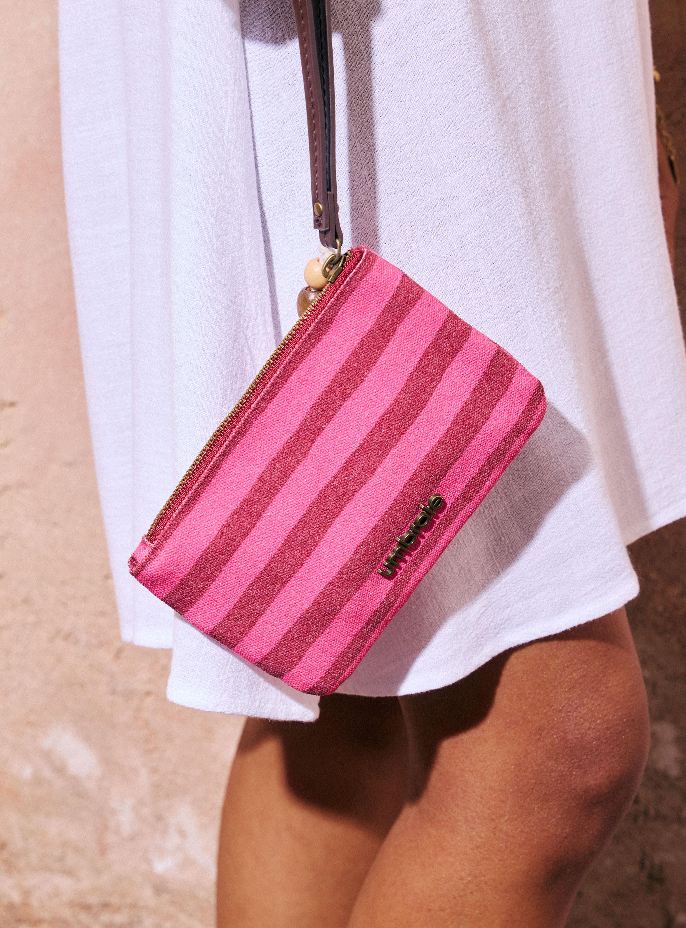 Monedero Estampado con Detalle Bordado Playero-5