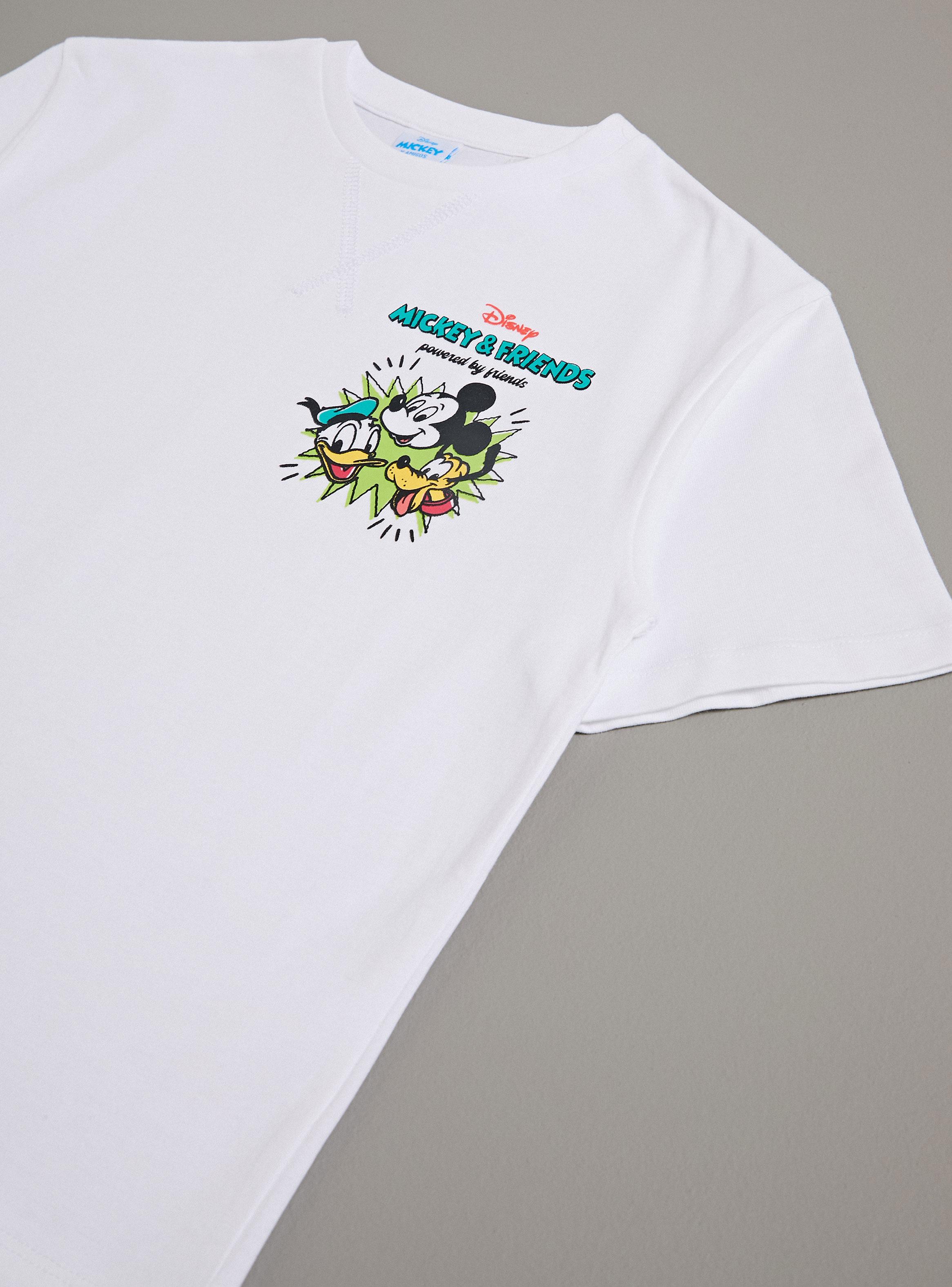 Polera Estampado Mickey Mouse y Amigos en Pecho-3