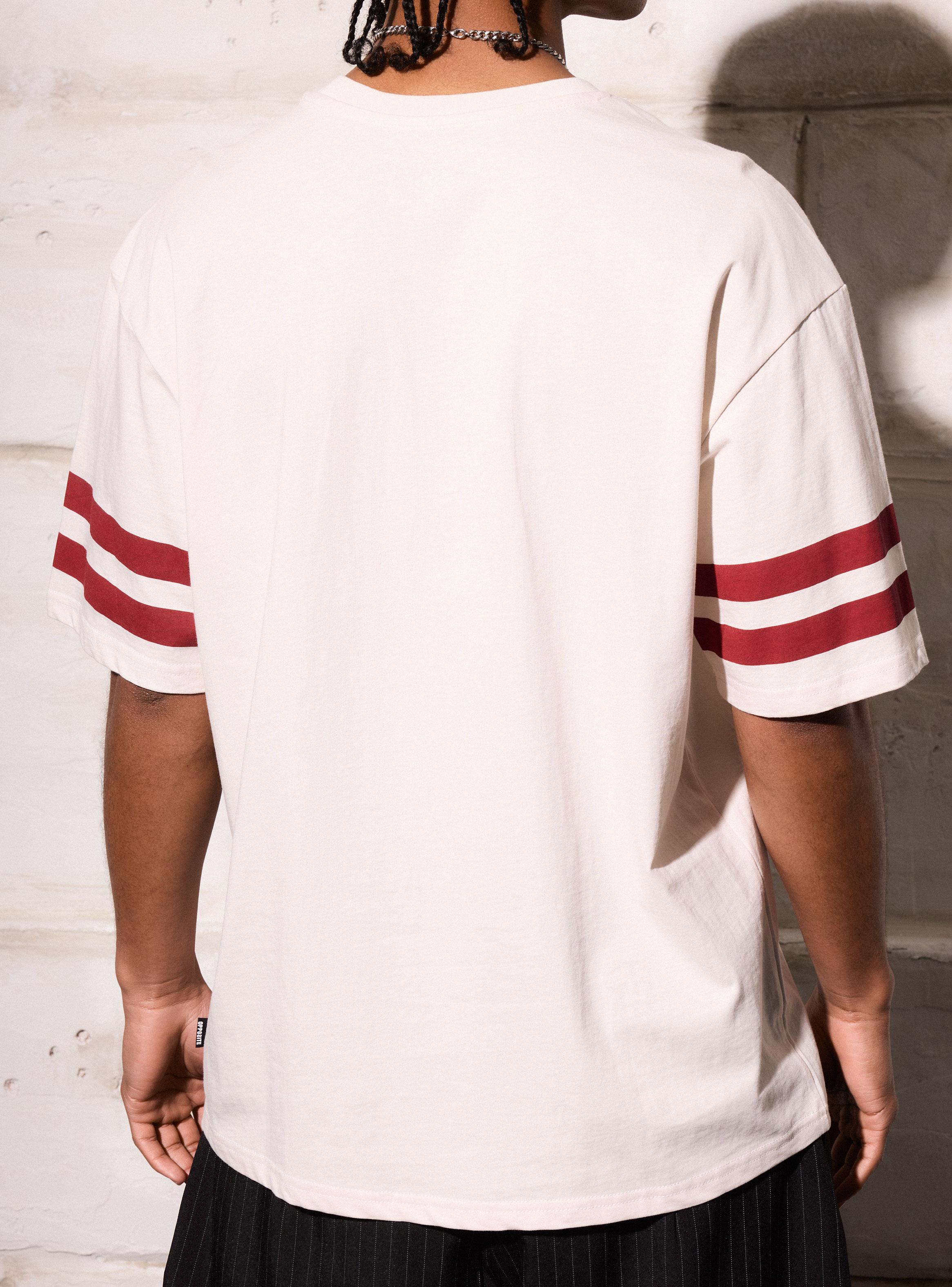 Polera Sportcore con estampado Vintage-3