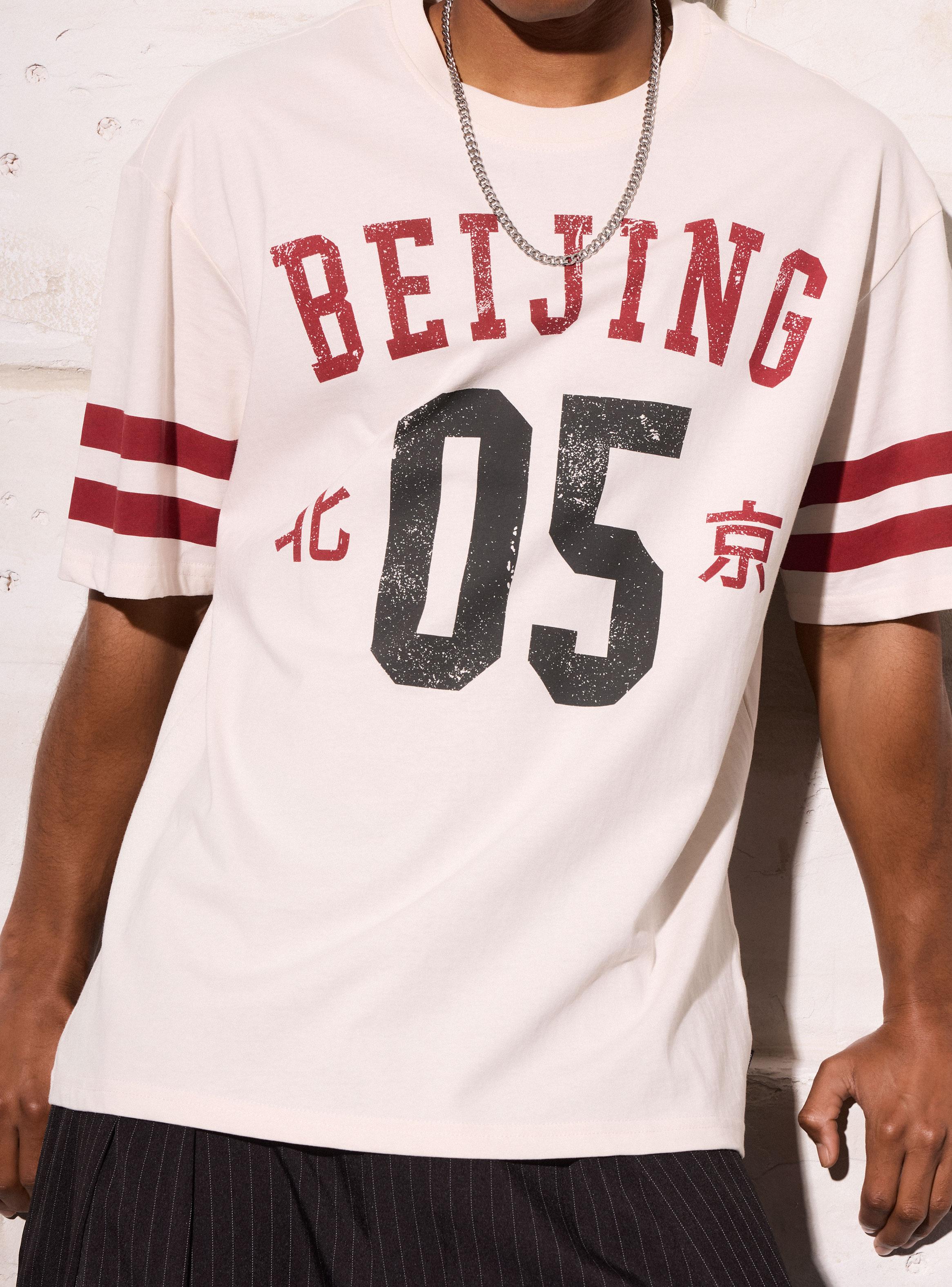 Polera Sportcore con estampado Vintage-2
