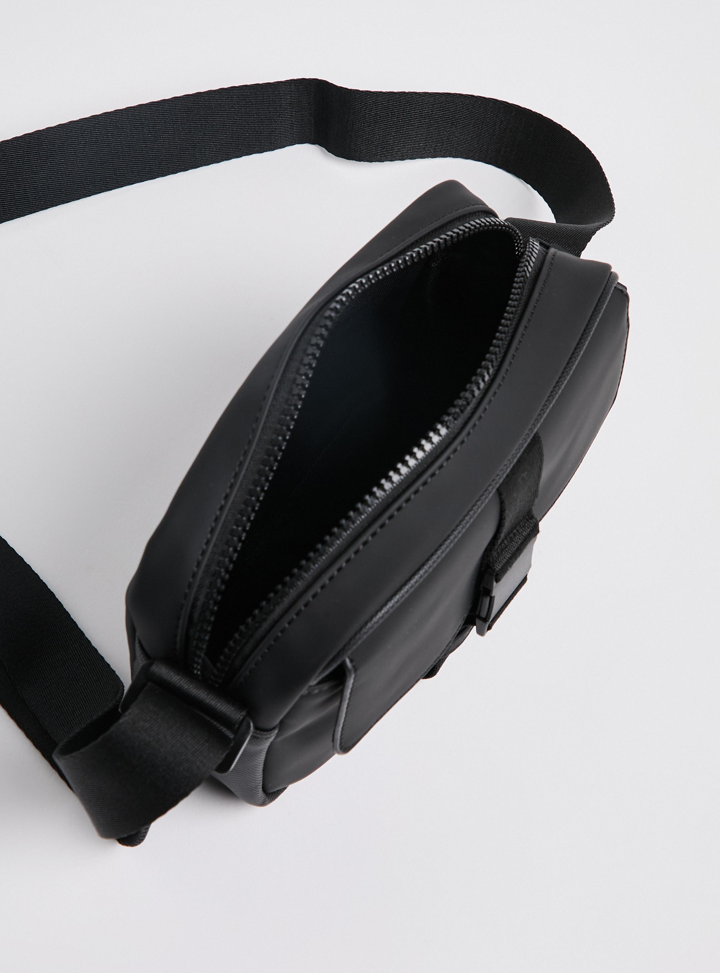 Bolso Compacto con Correa Ajustable-3