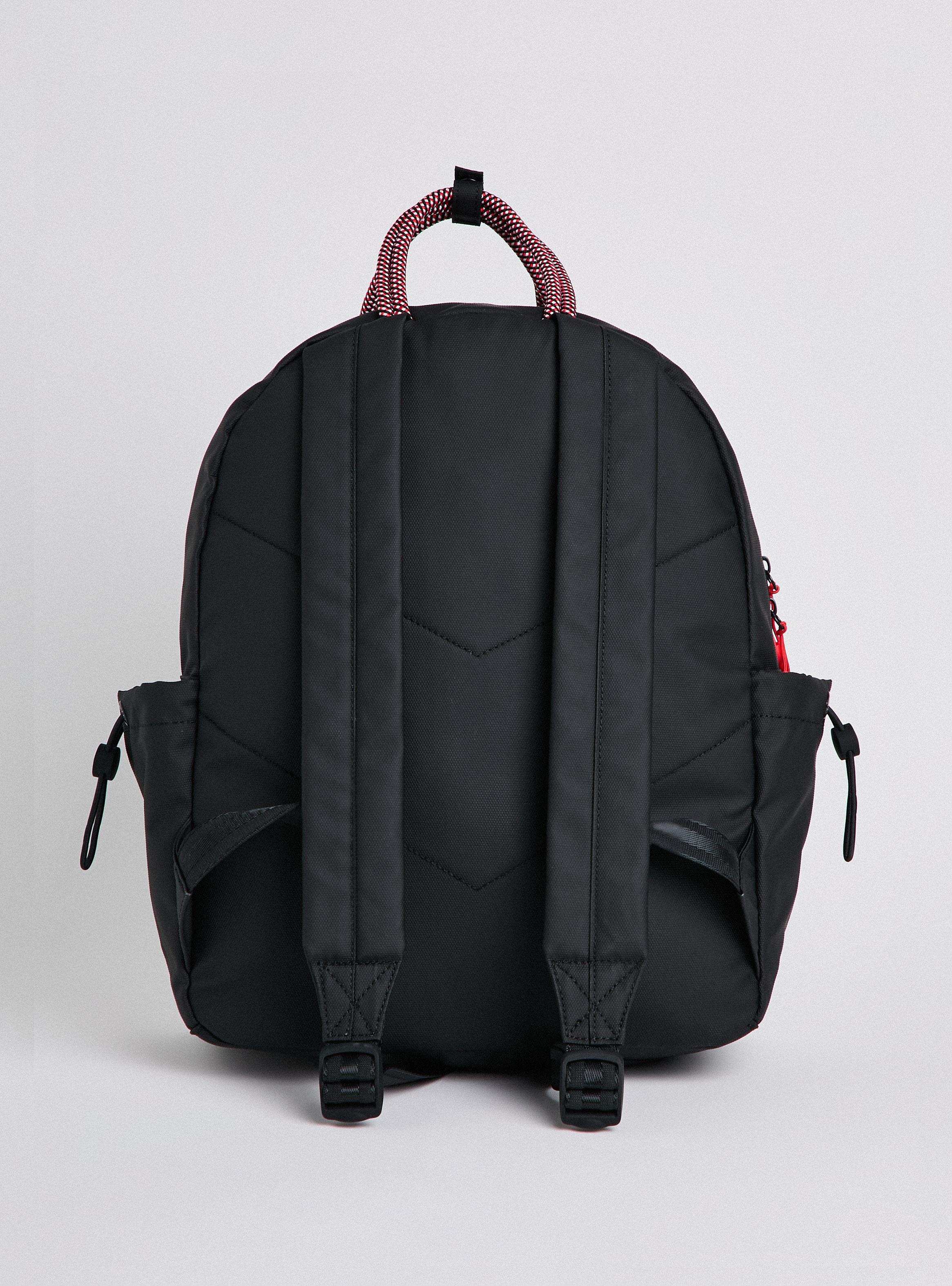 Mochila Urbana con Detalle de Cuerdas-2