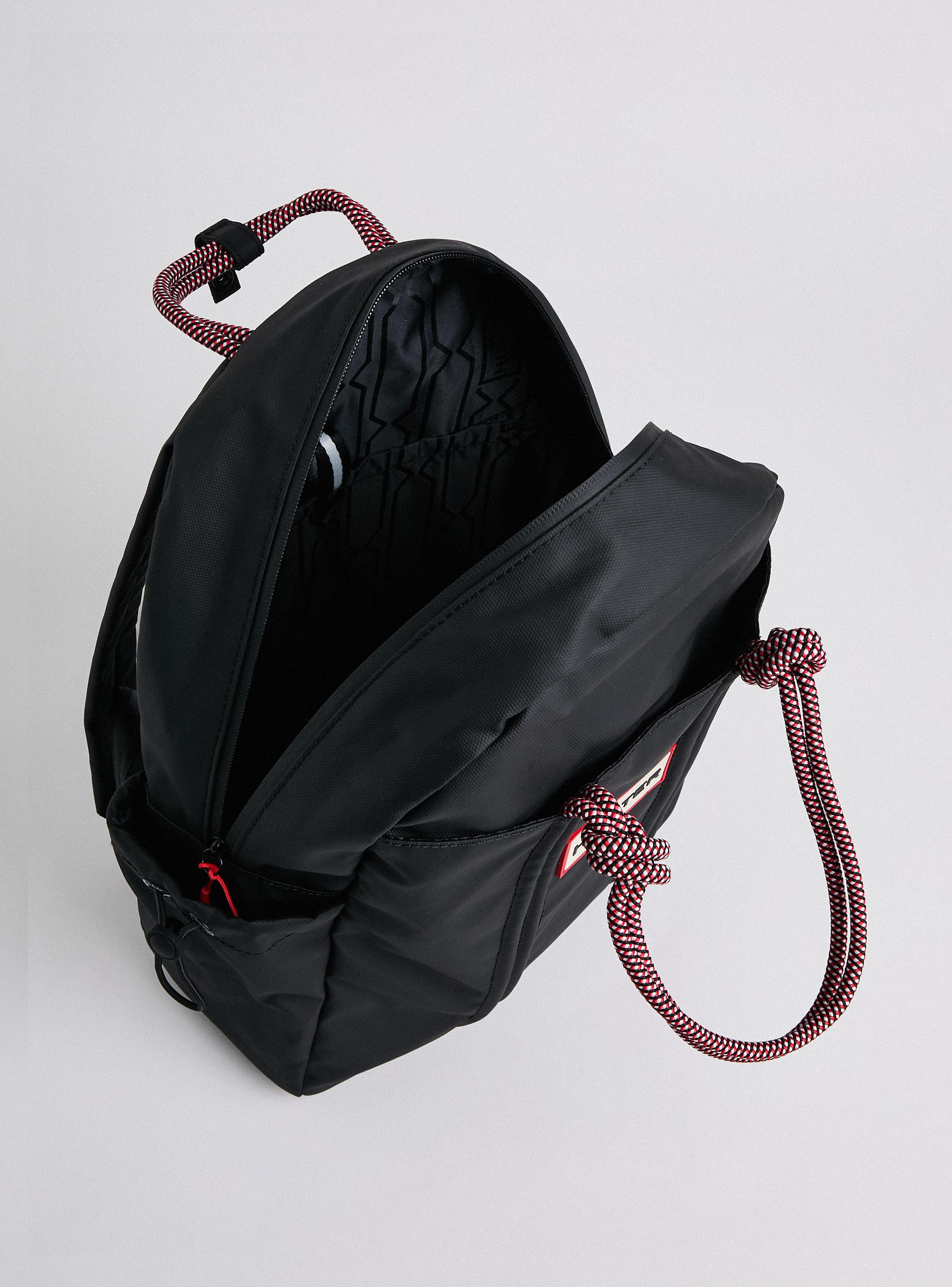 Mochila Urbana con Detalle de Cuerdas-3