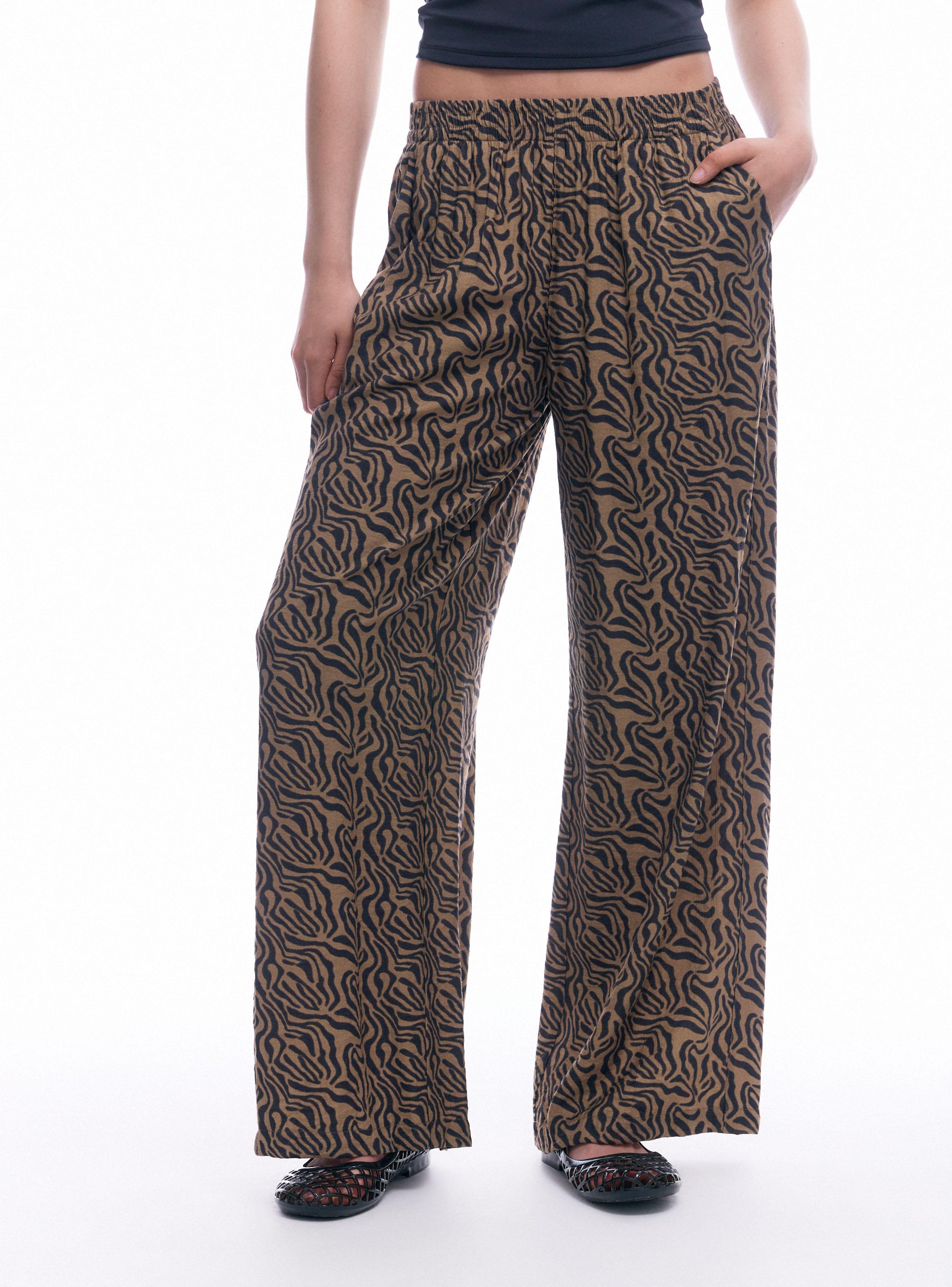 Pantalón Capri con Detalle de Abertura en Costado-0