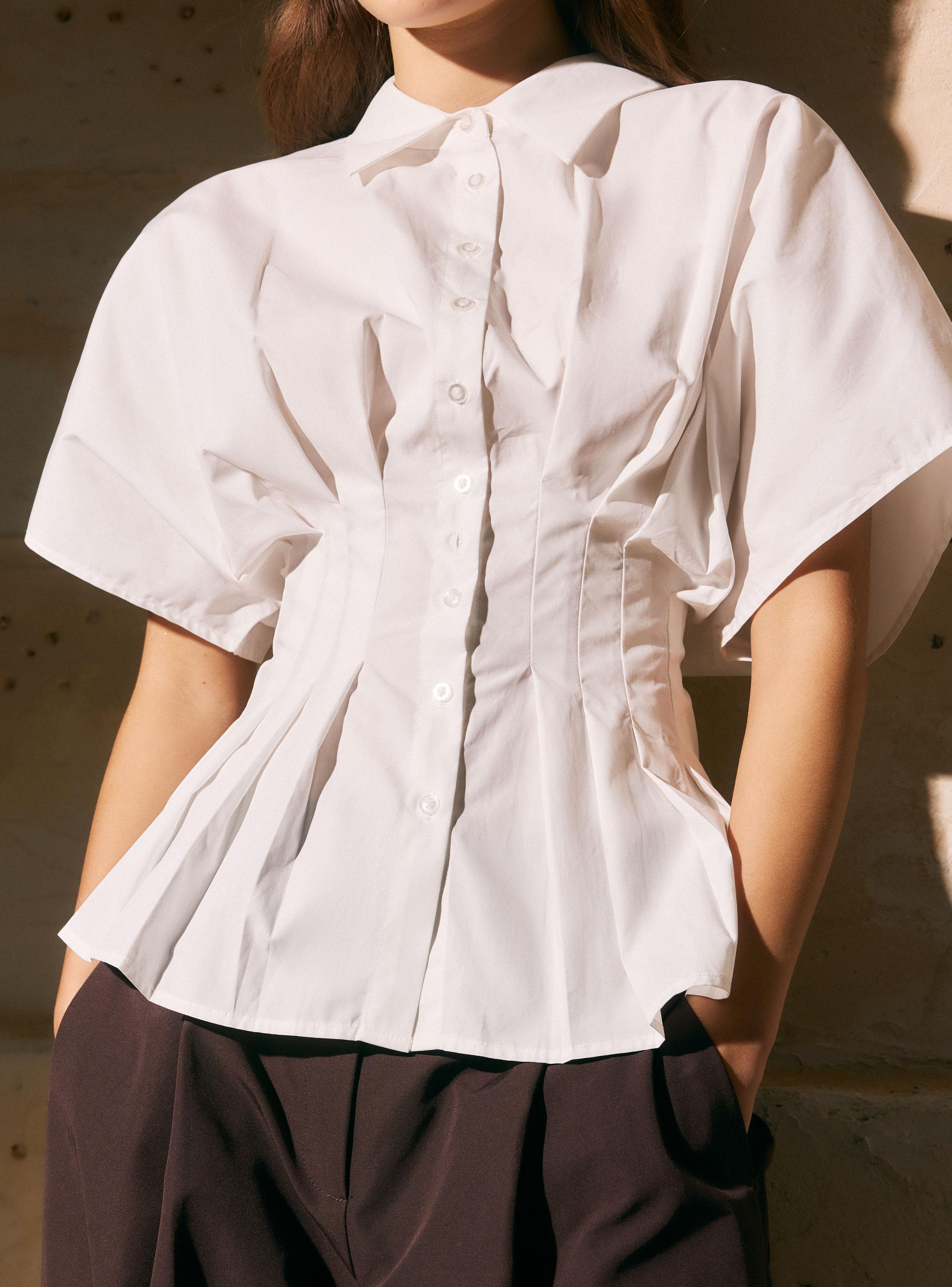 Blusa Camisera Manga Corta y Calce Acinturado-3