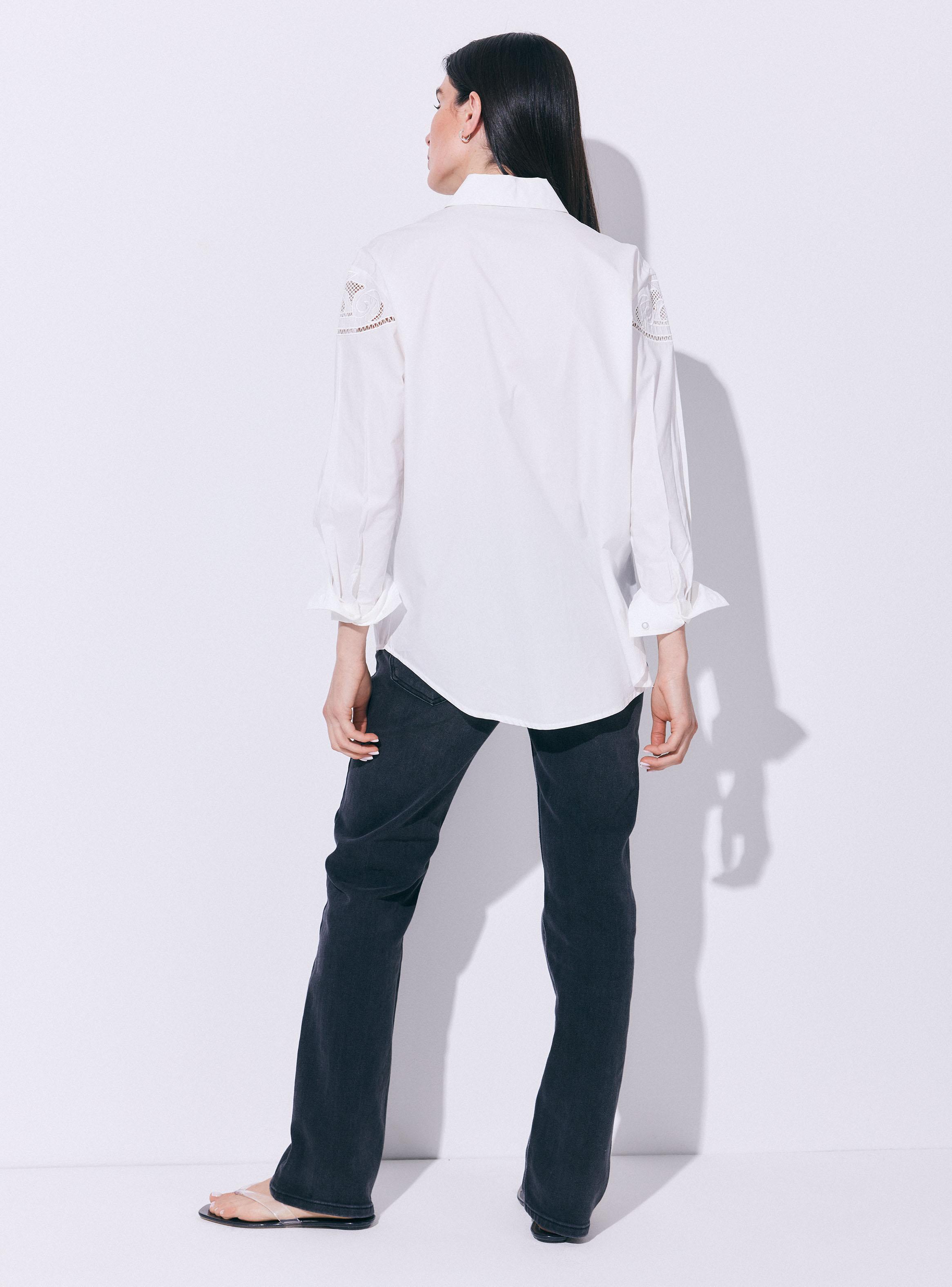 Blusa Cuello Camisero con Bordado Calado-5