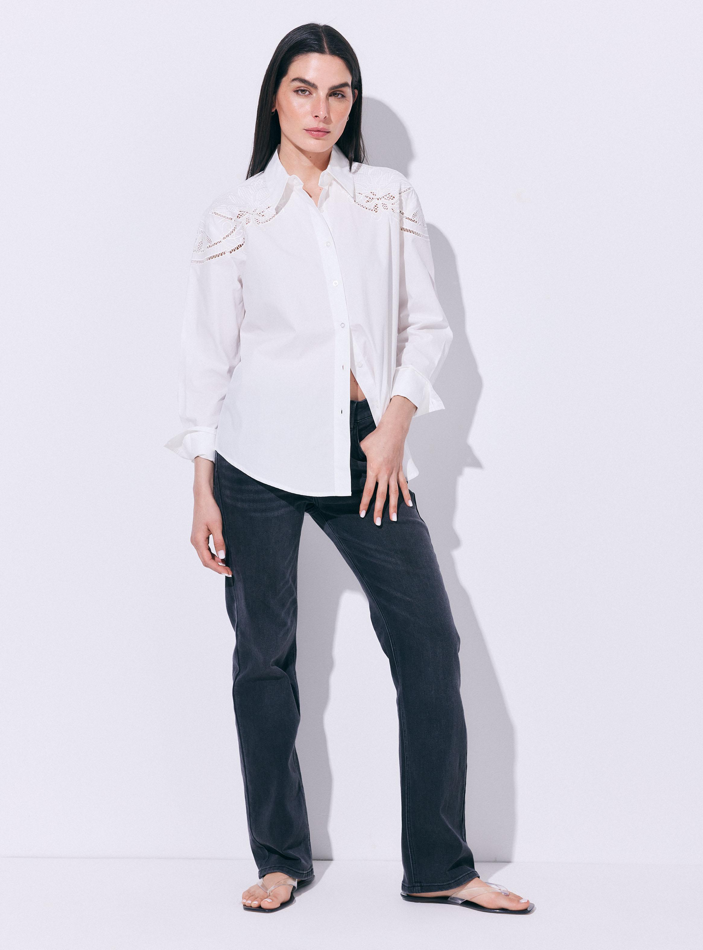 Blusa Cuello Camisero con Bordado Calado-4
