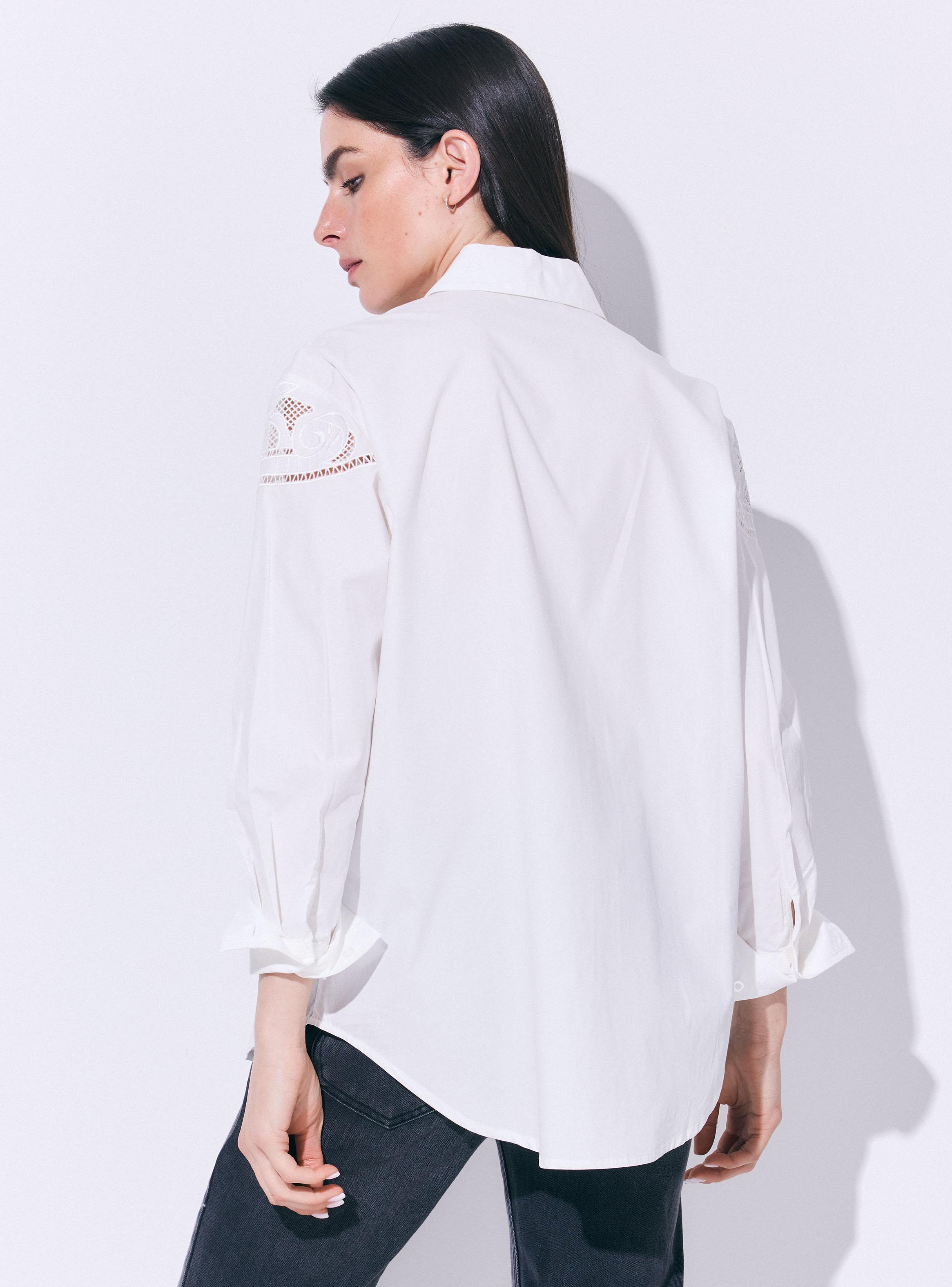 Blusa Cuello Camisero con Bordado Calado-1