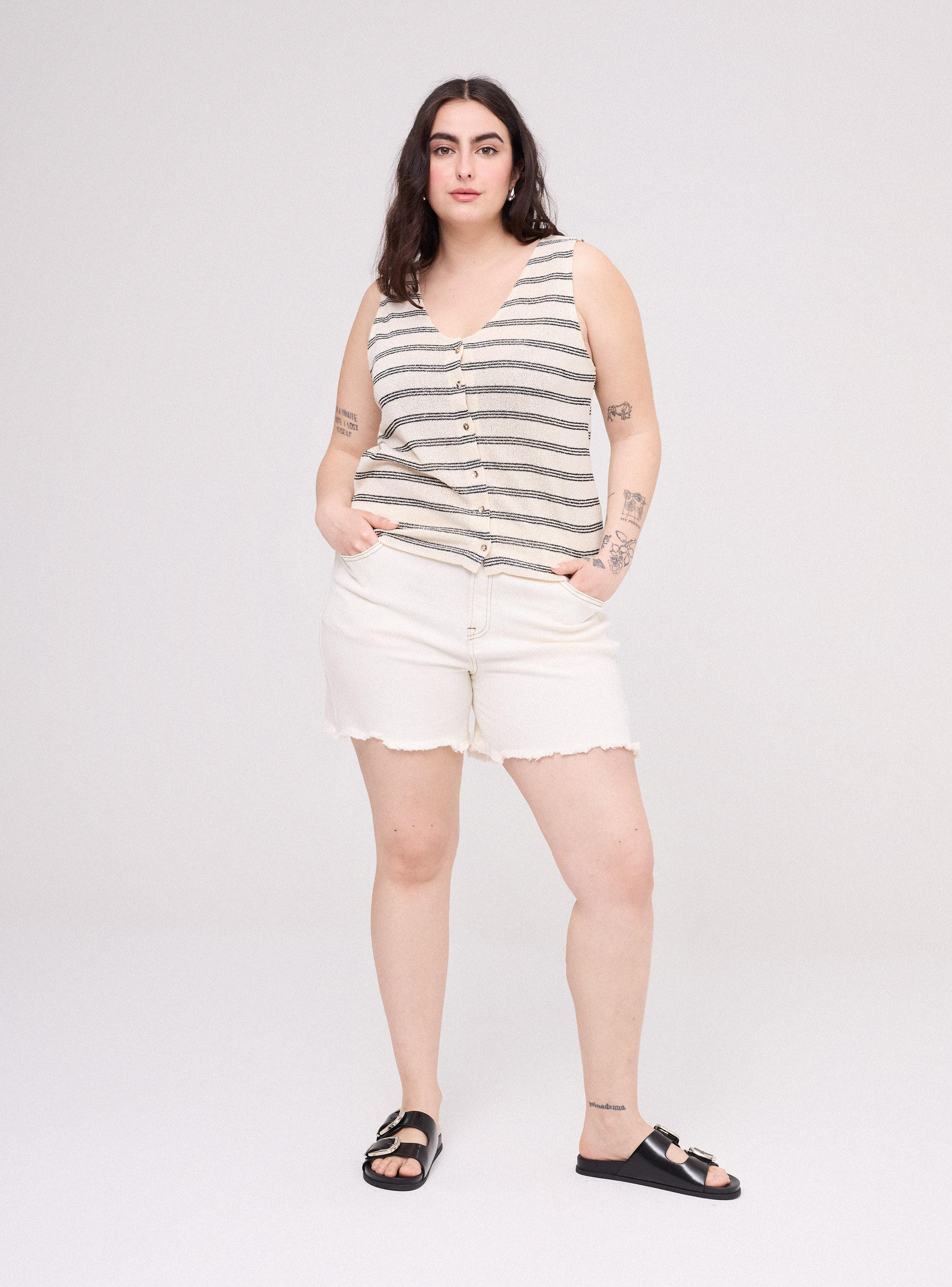 Short Deshilachado Tiro Medio-4