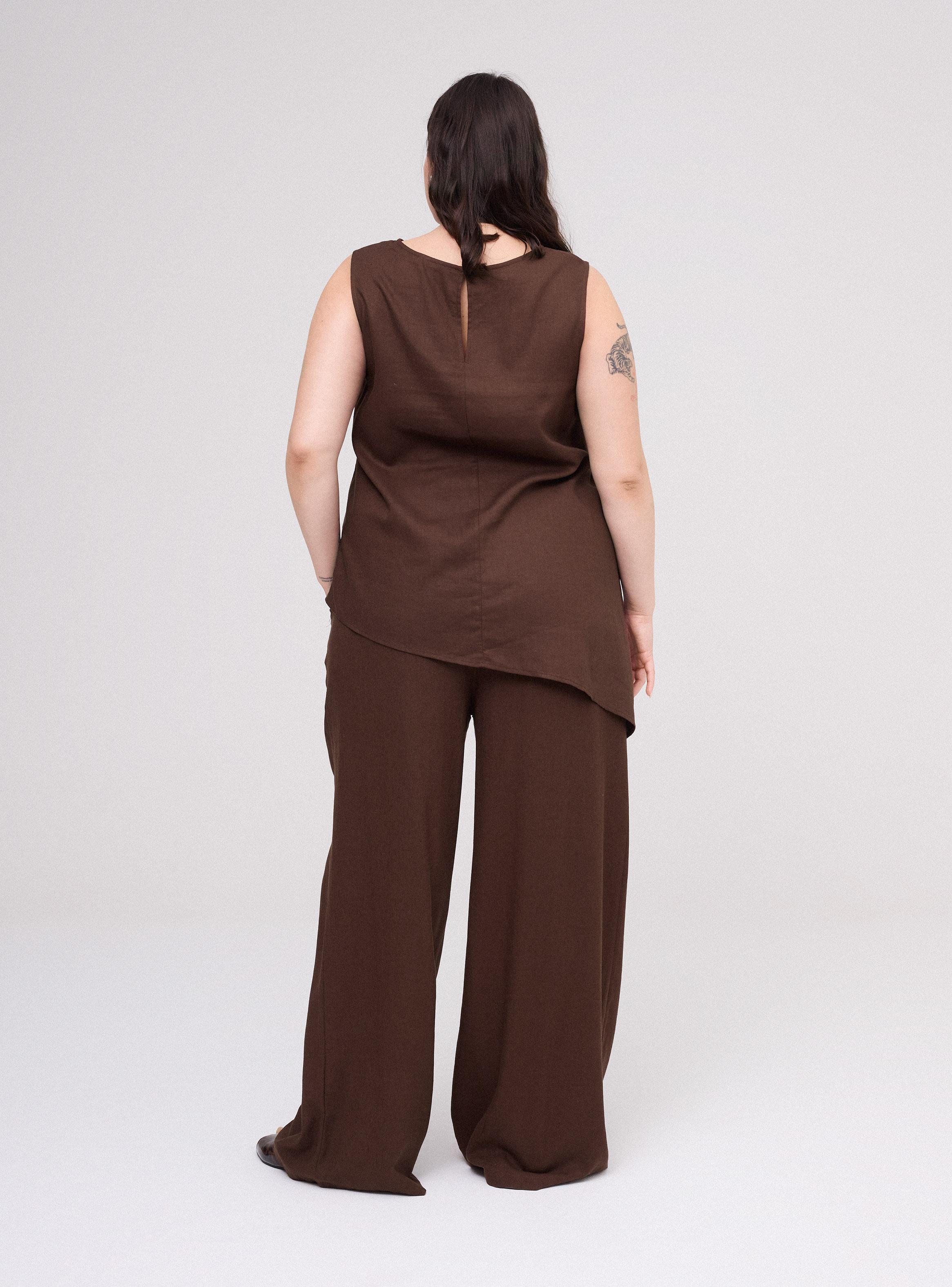 Blusa Cuello Redondo Asimétrica sin Mangas-5