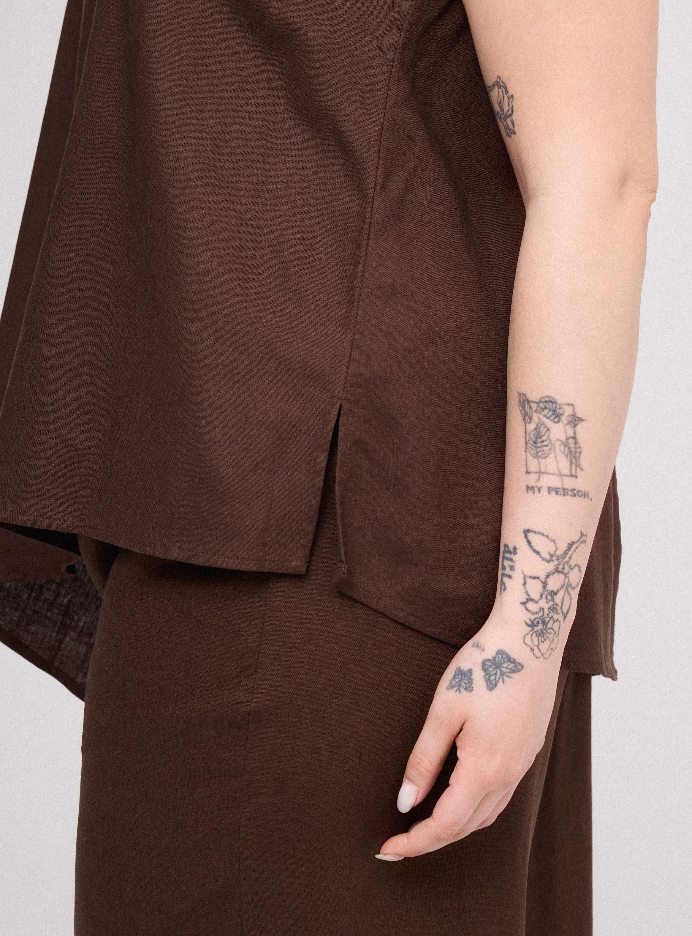 Blusa Cuello Redondo Asimétrica sin Mangas-3