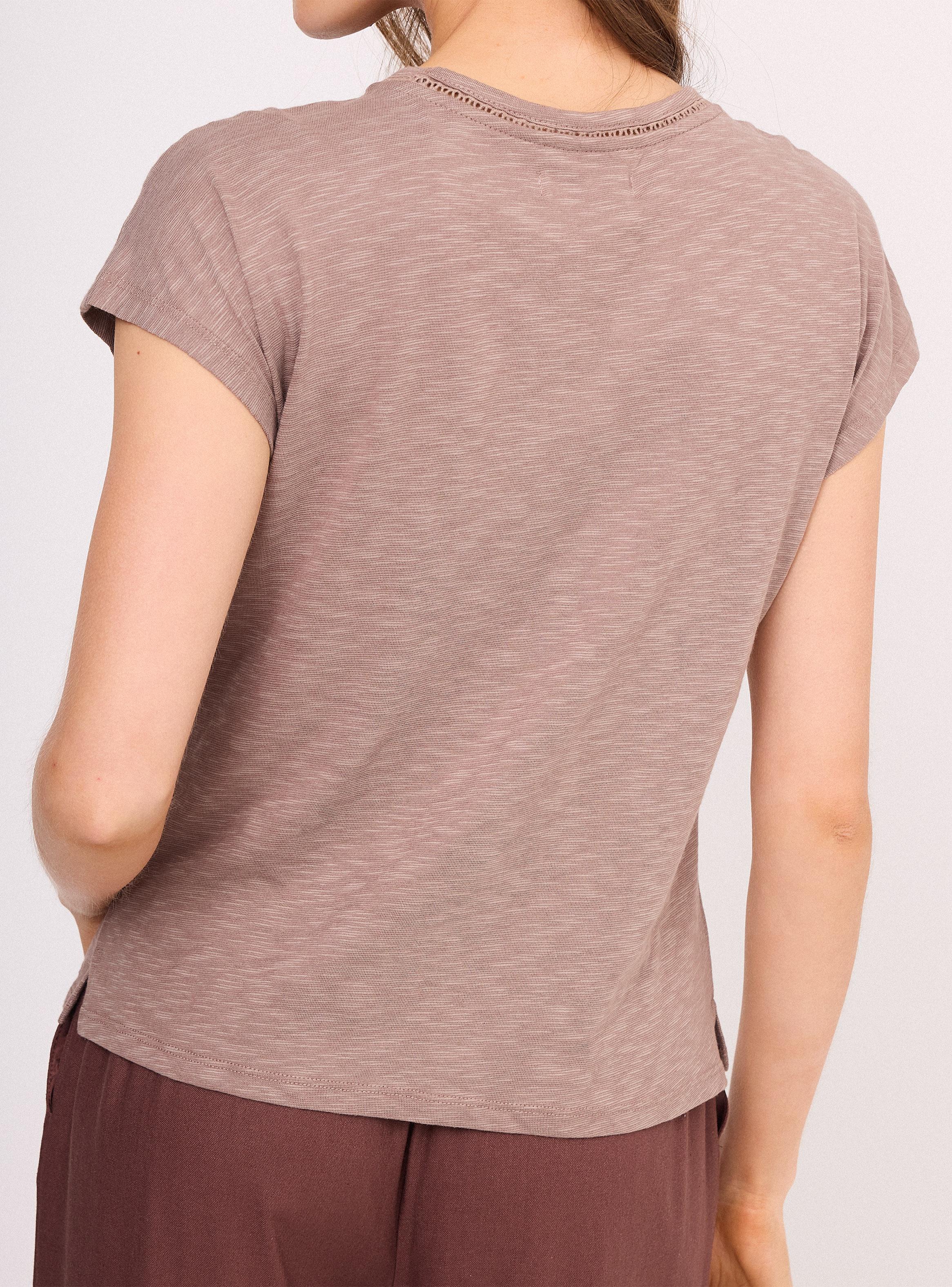 Polera con Cinta de Broderie en Escote y Hombros-3