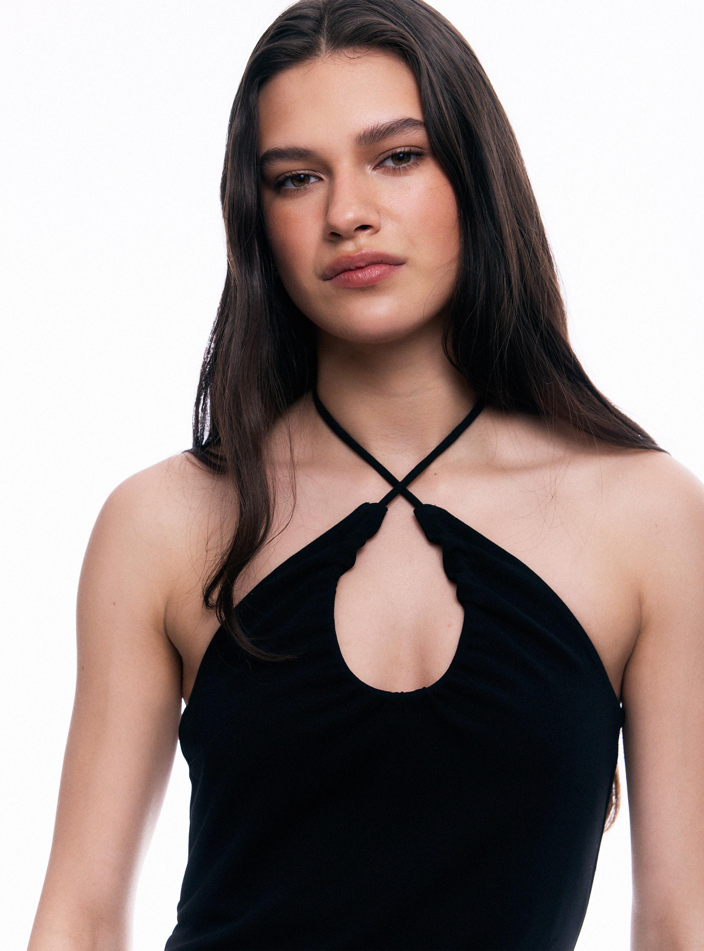 Vestido Mini Halter con Tiras Cruzadas-2
