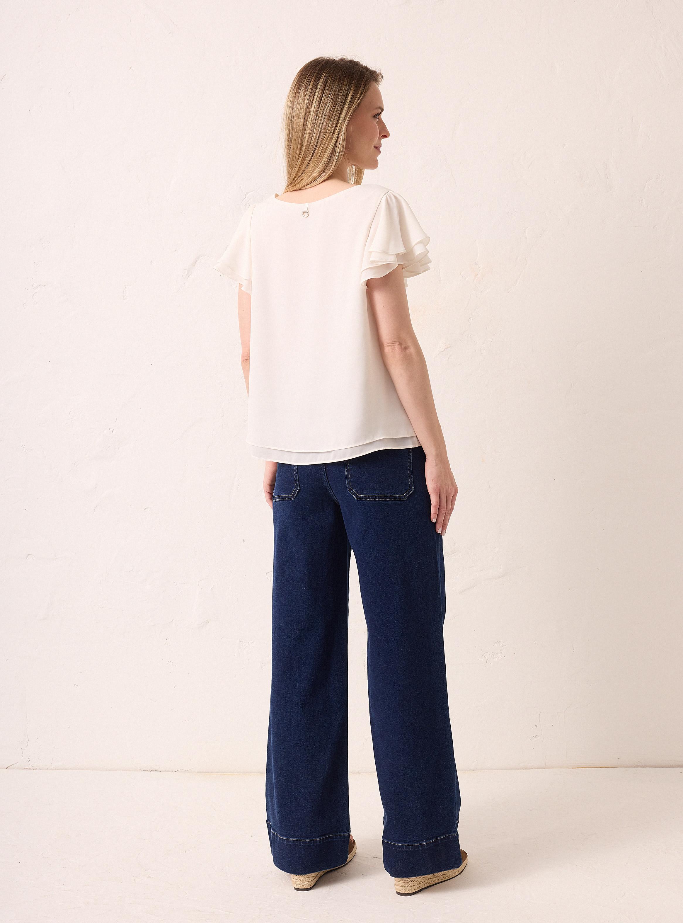 Blusa Escote V con Manga Vuelos en Capas-5